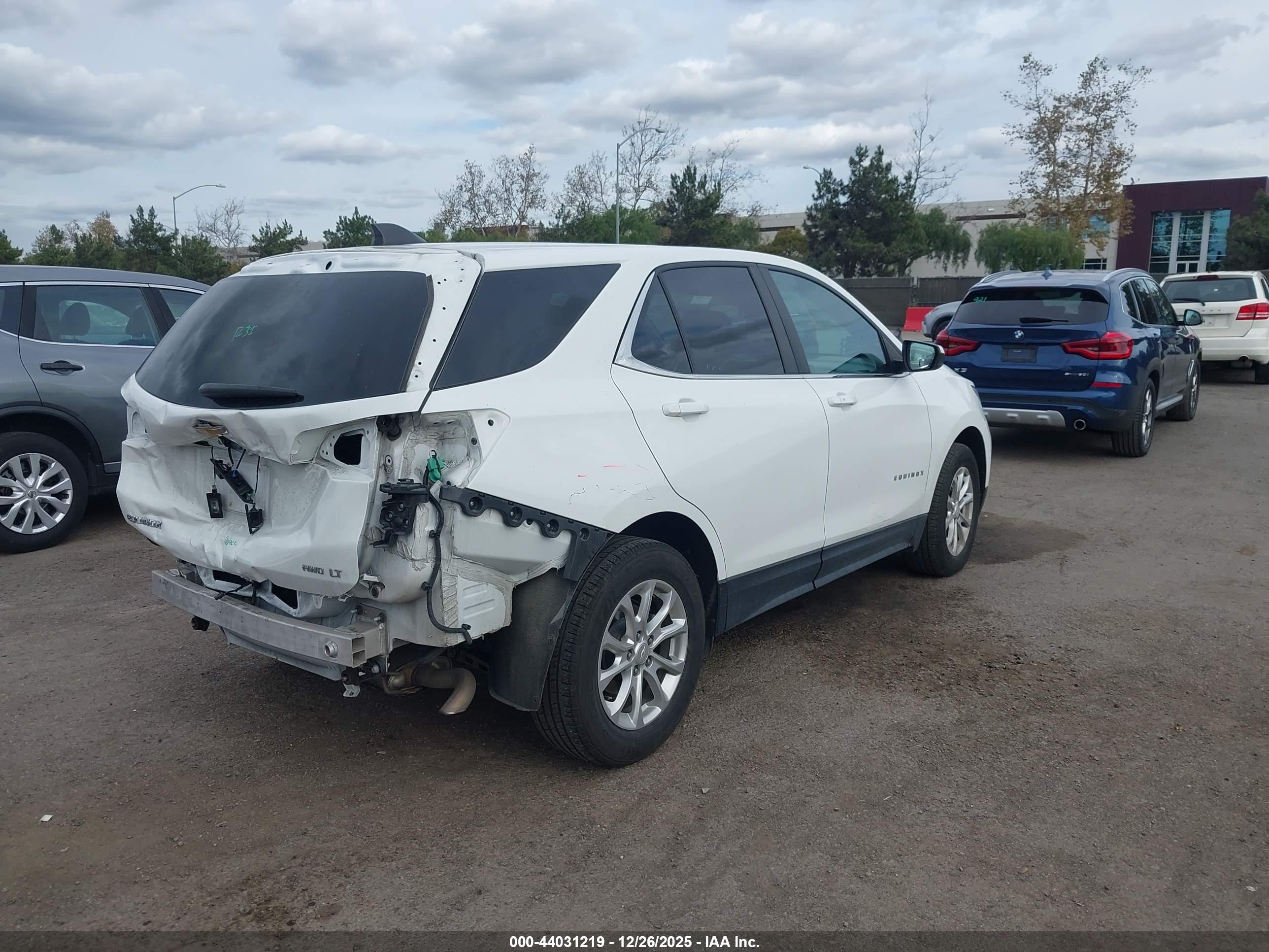 CHEVROLET EQUINOX image 4