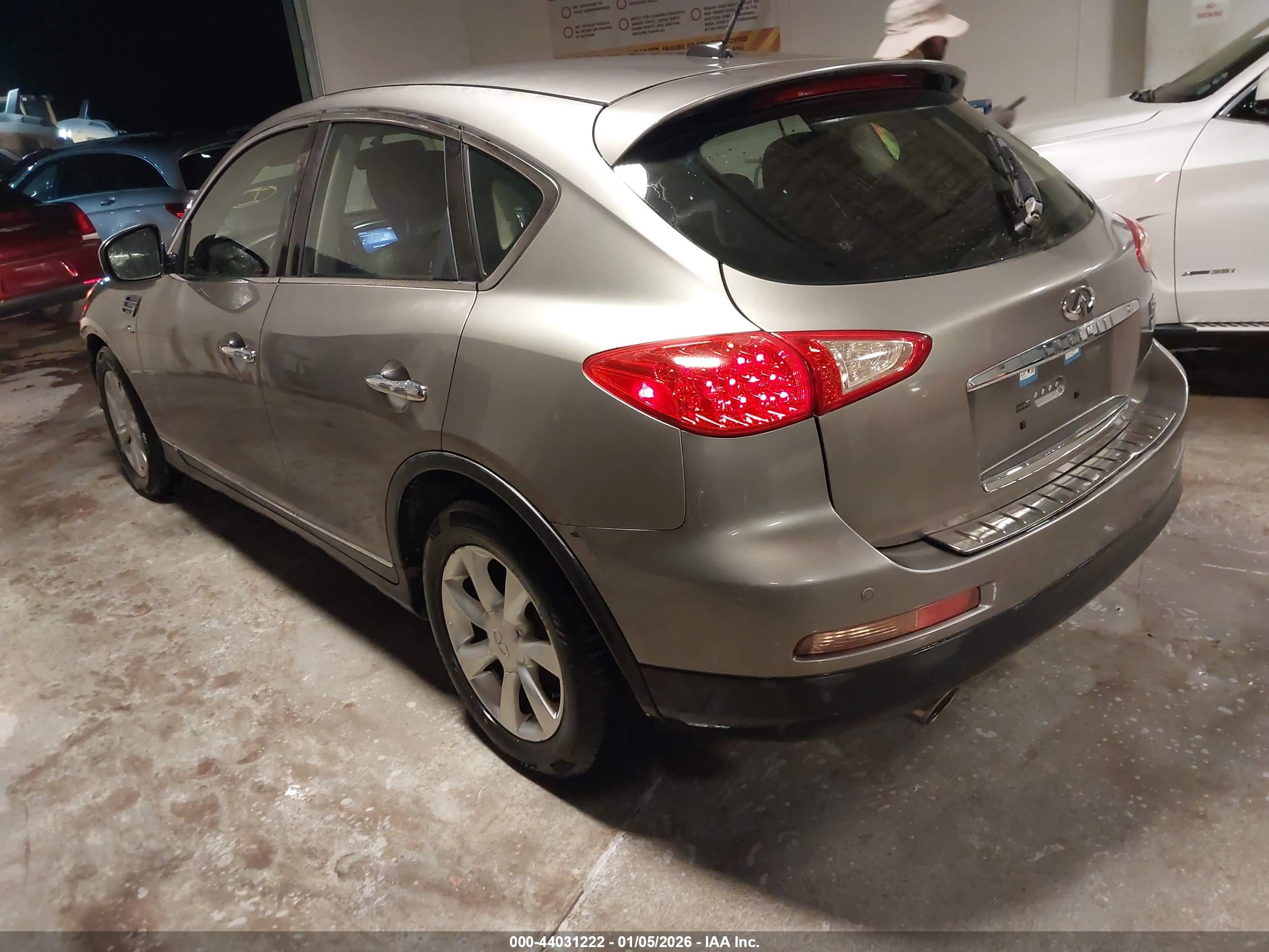 INFINITI EX35 image 3