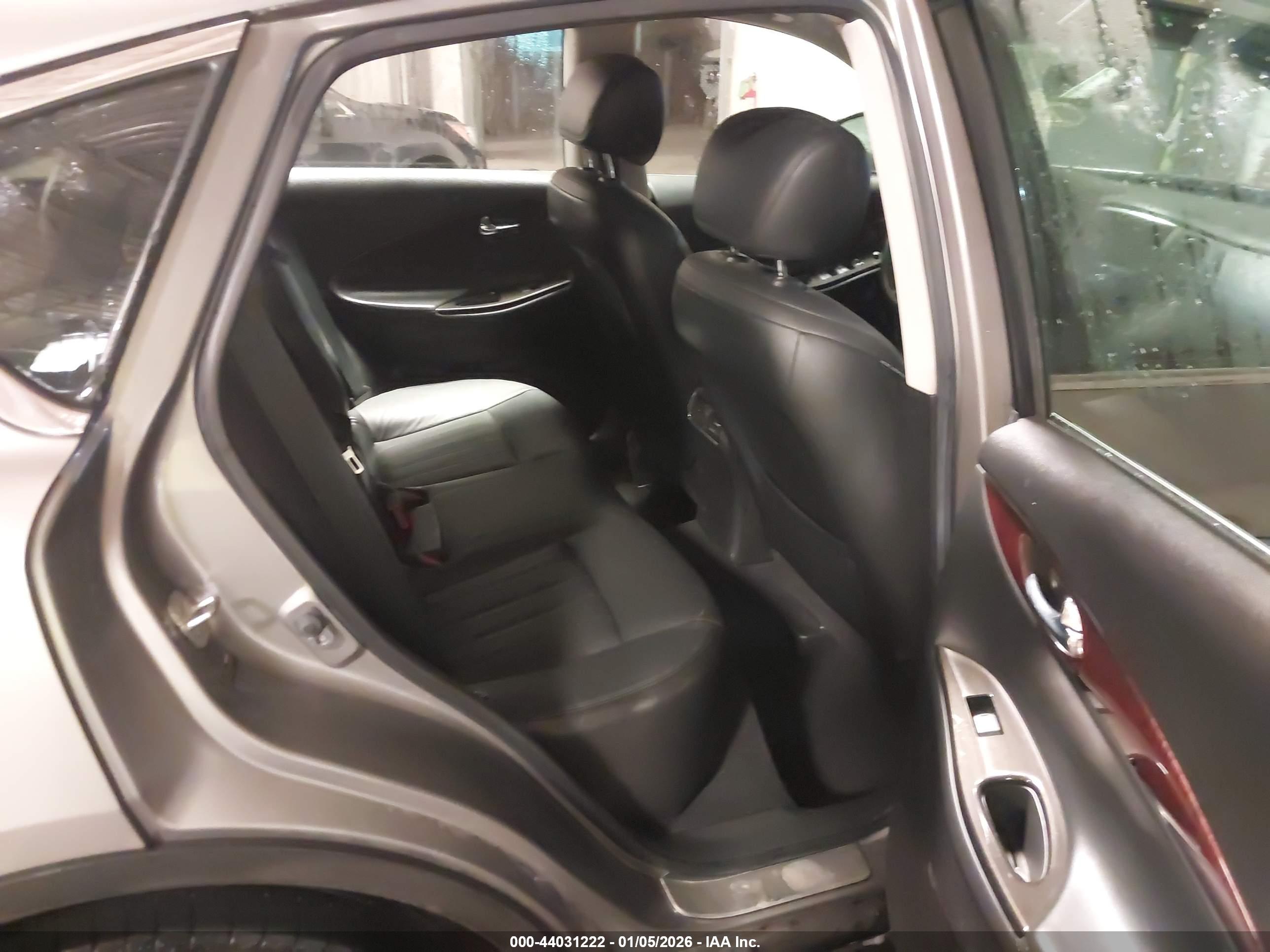 INFINITI EX35 image 8