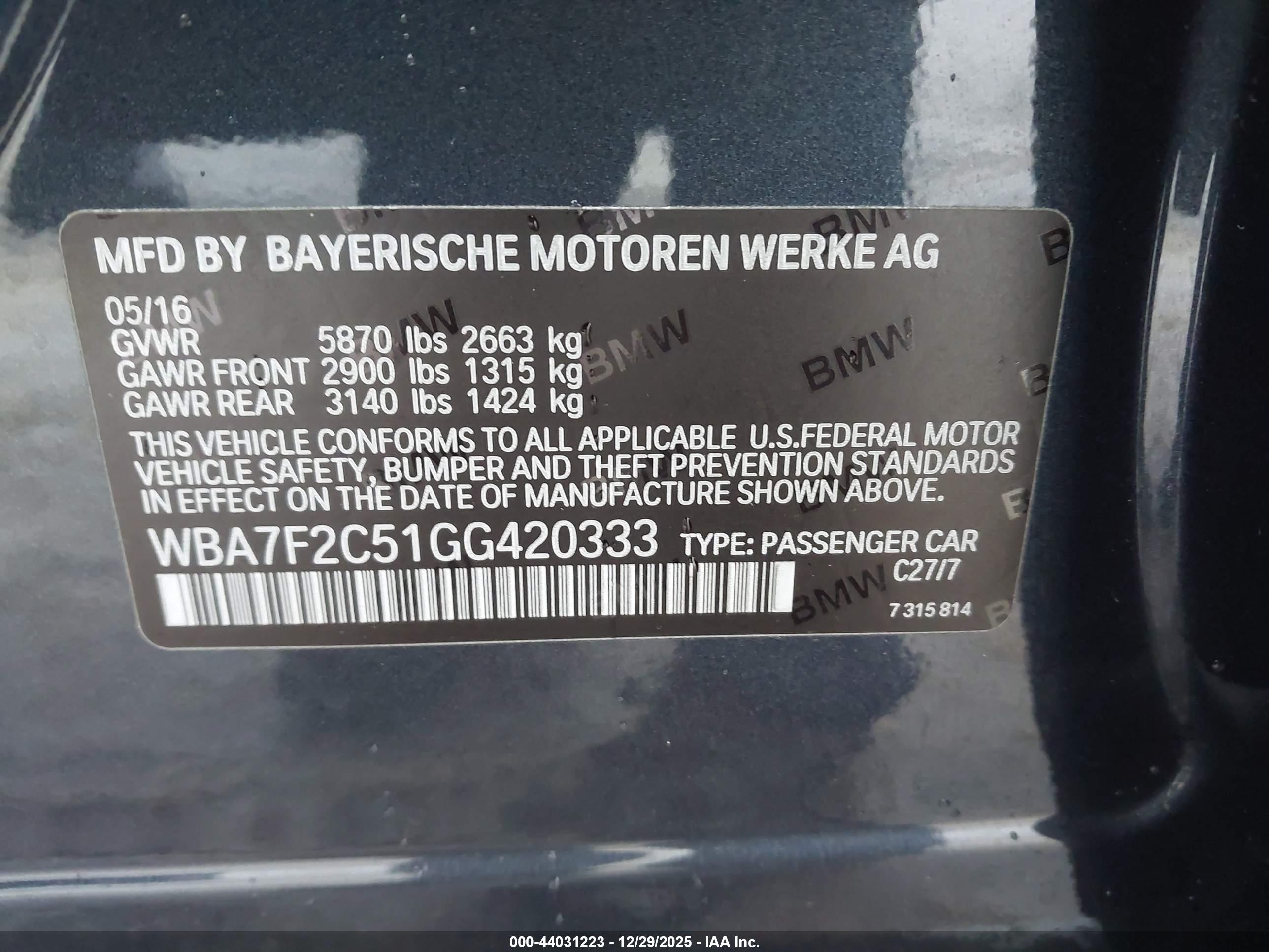 BMW 750I image 9