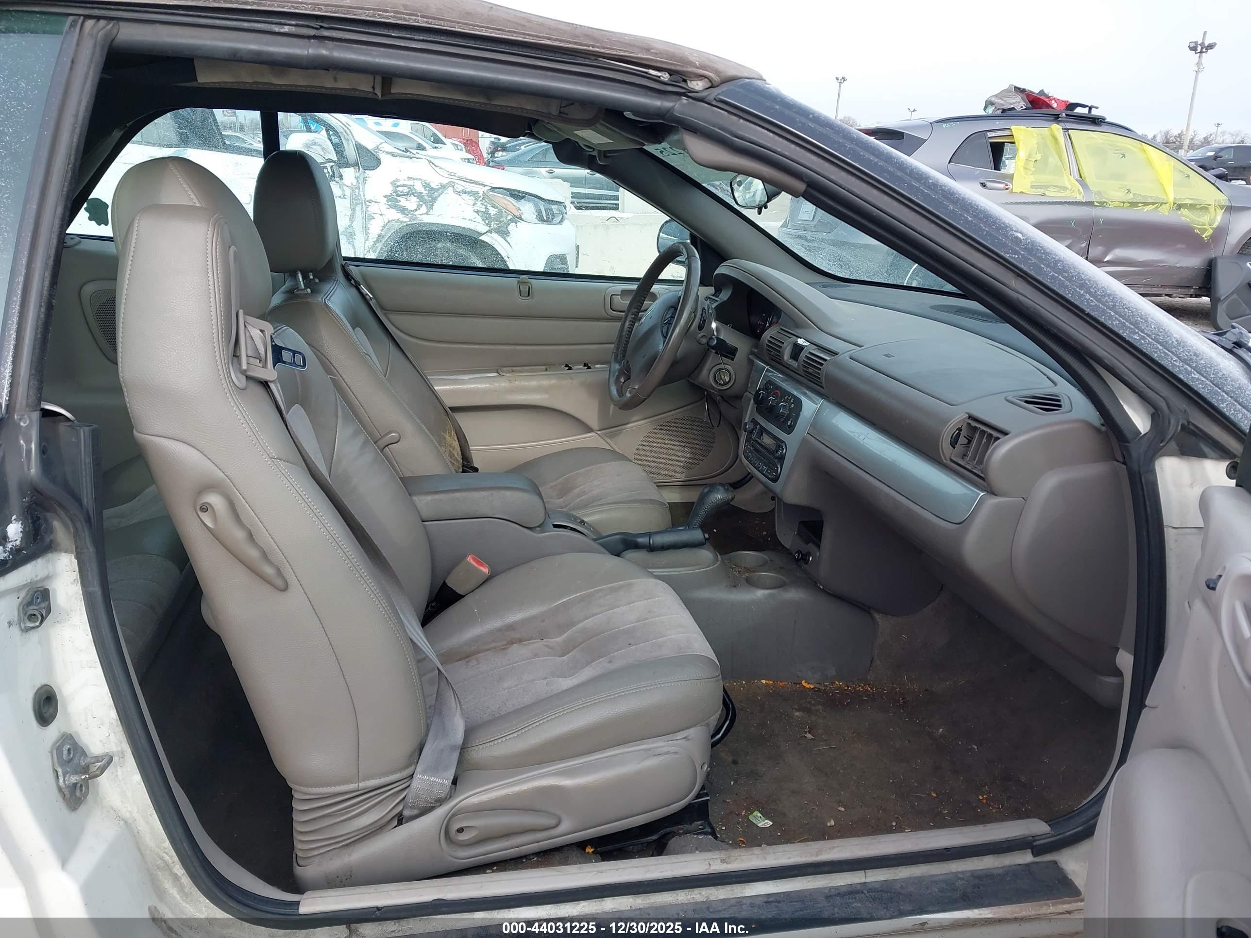 CHRYSLER SEBRING image 5
