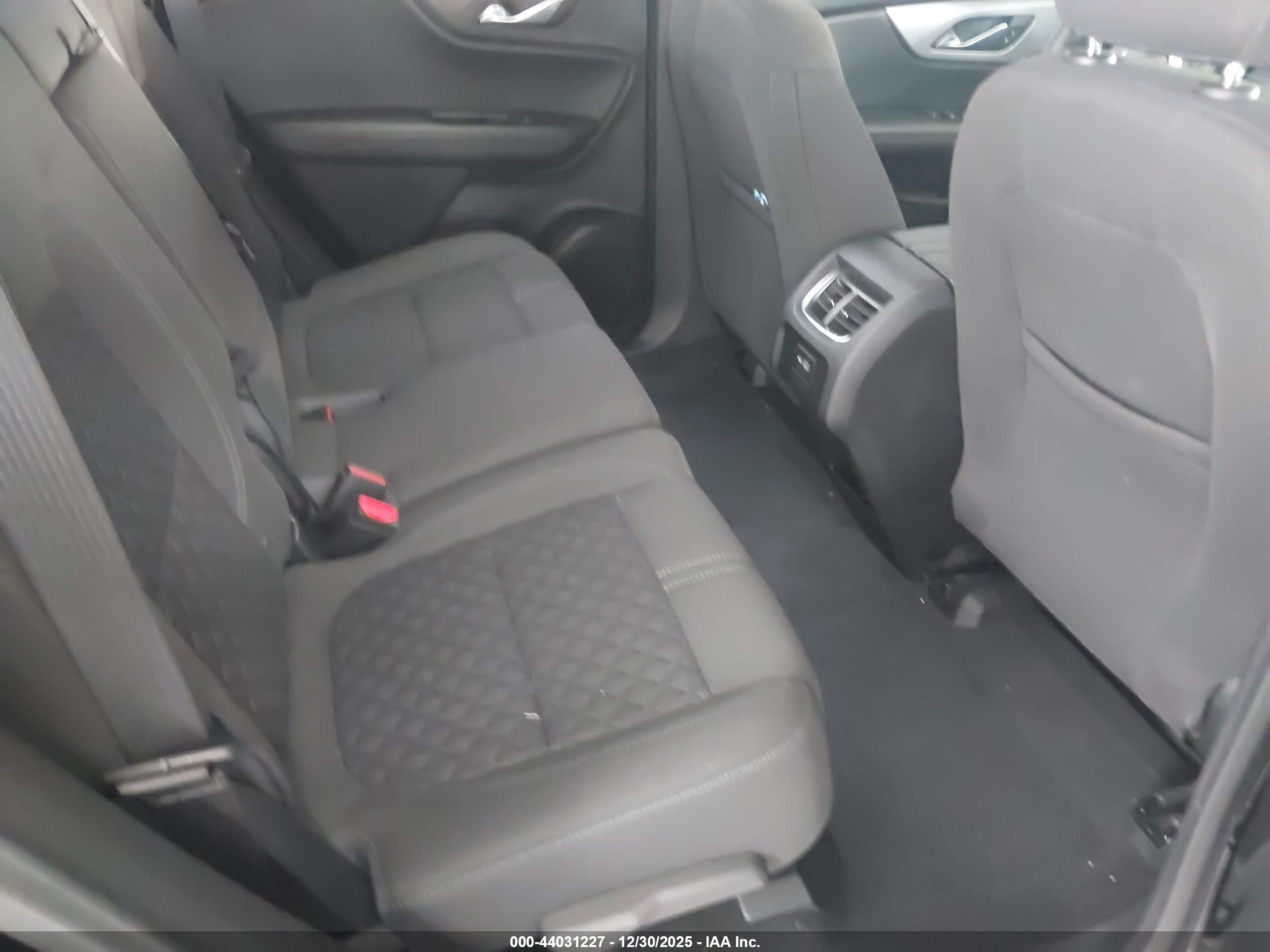 CHEVROLET BLAZER image 8