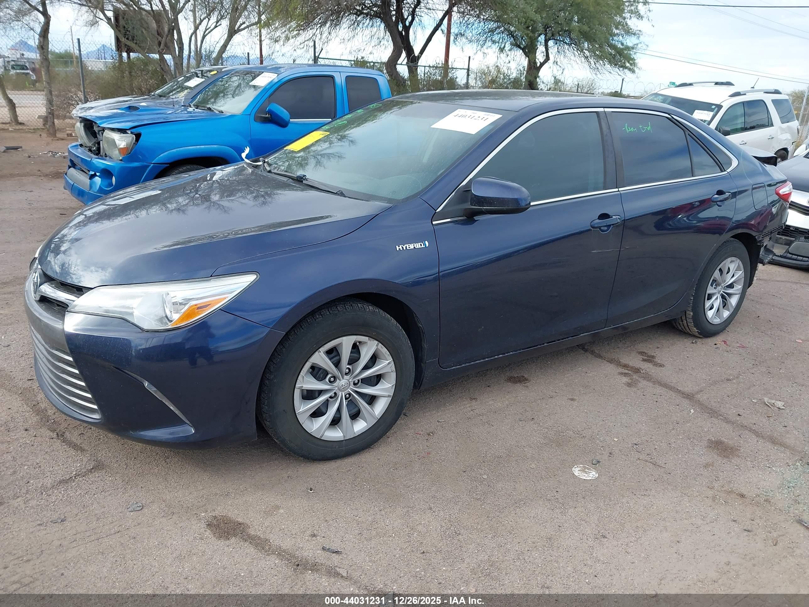 TOYOTA CAMRY image 2