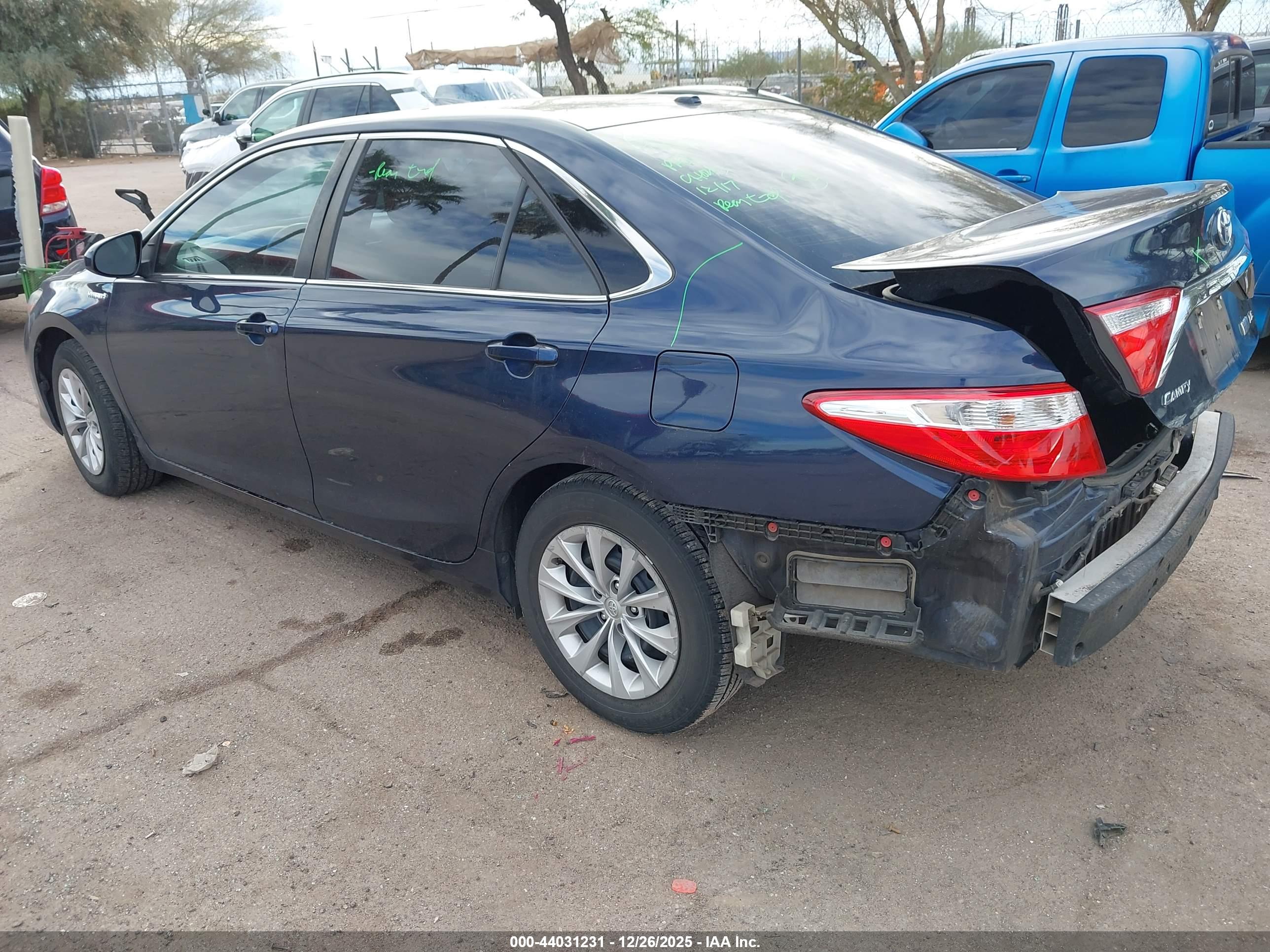 TOYOTA CAMRY image 3