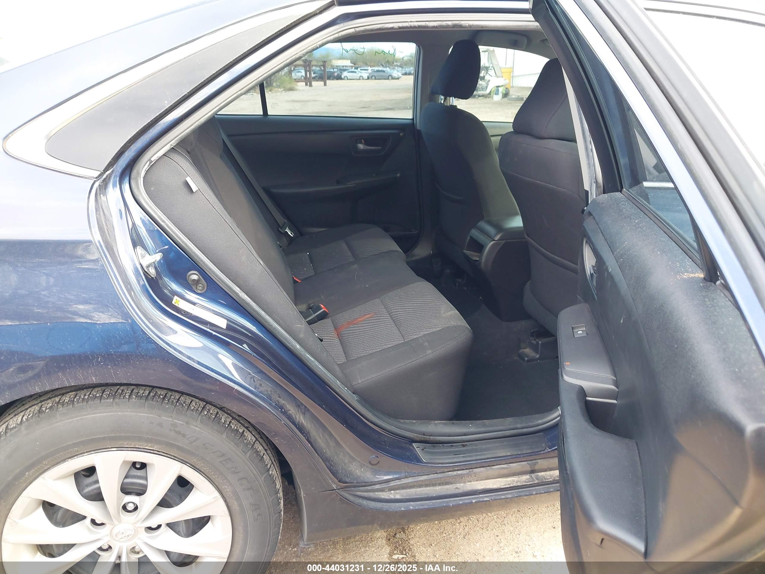 TOYOTA CAMRY image 8