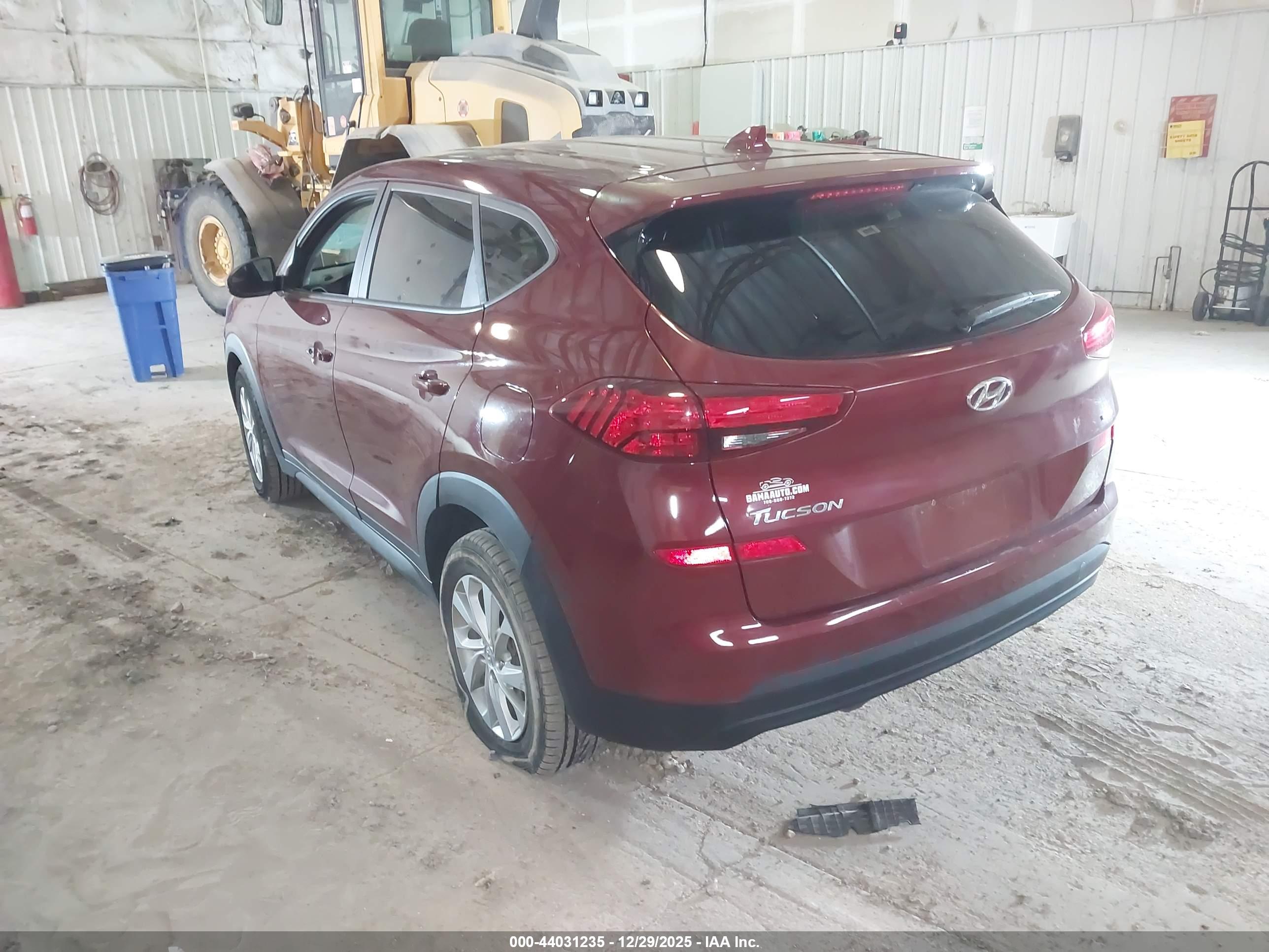 HYUNDAI TUCSON image 3