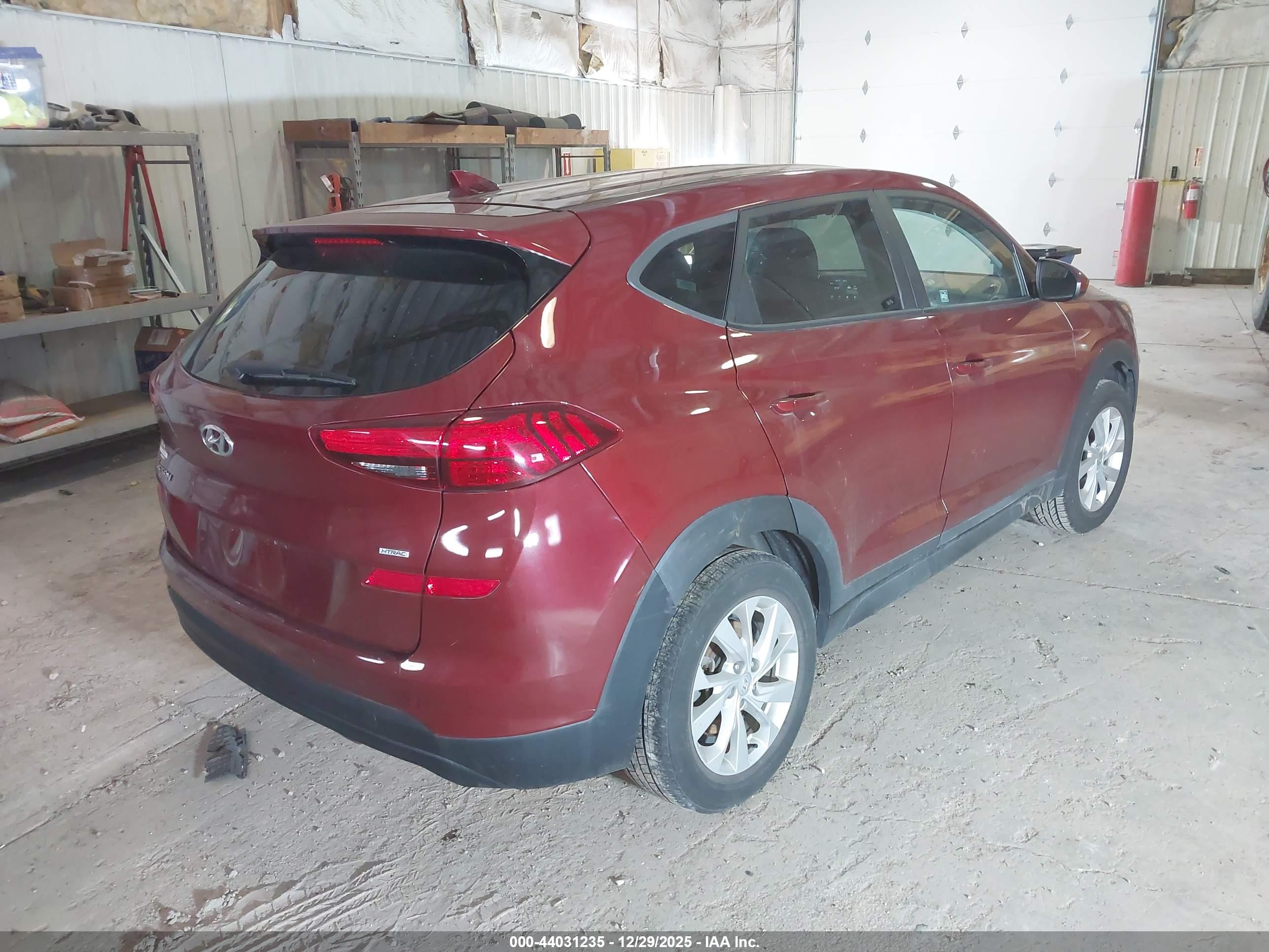 HYUNDAI TUCSON image 4