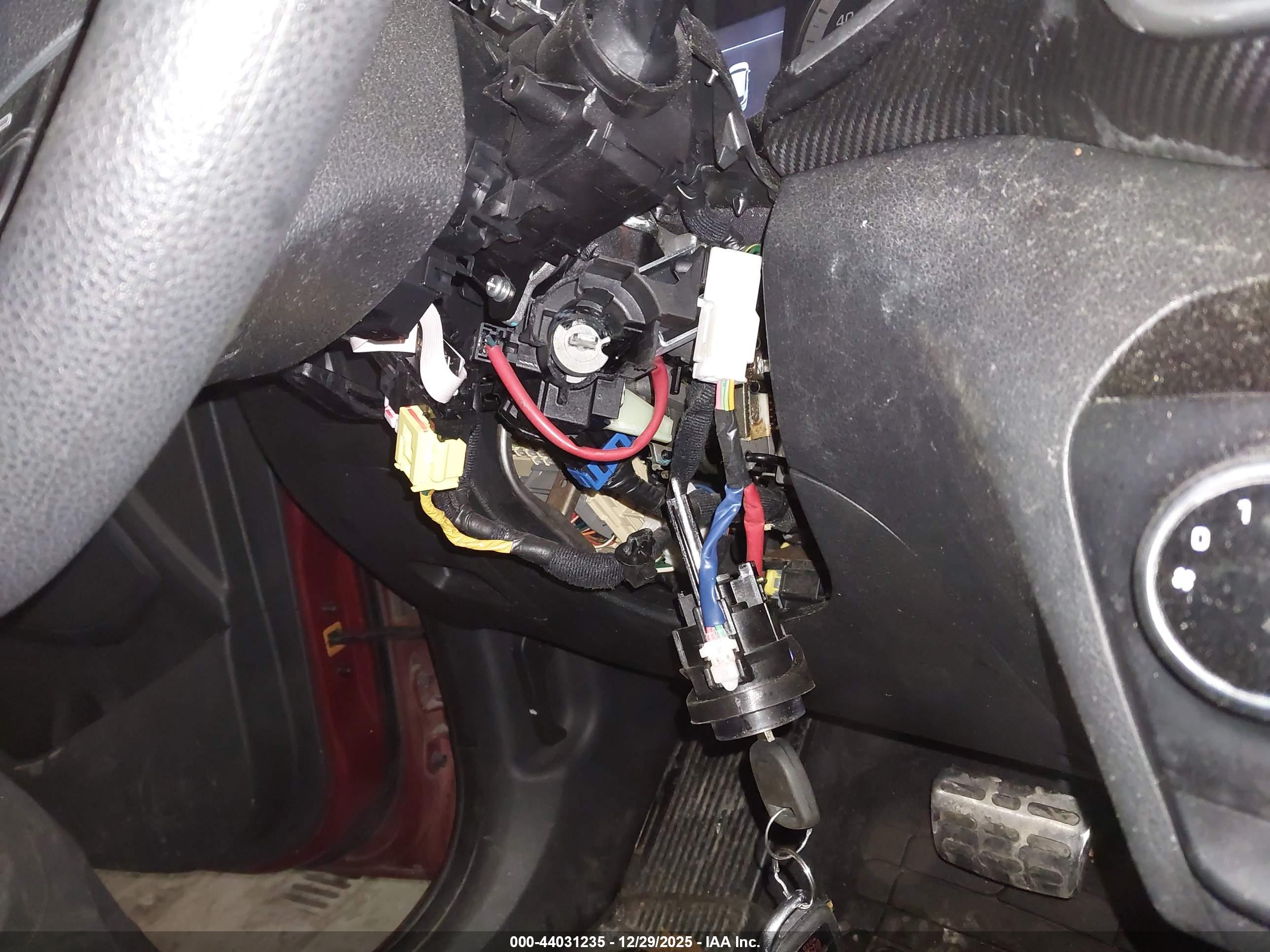 HYUNDAI TUCSON image 6
