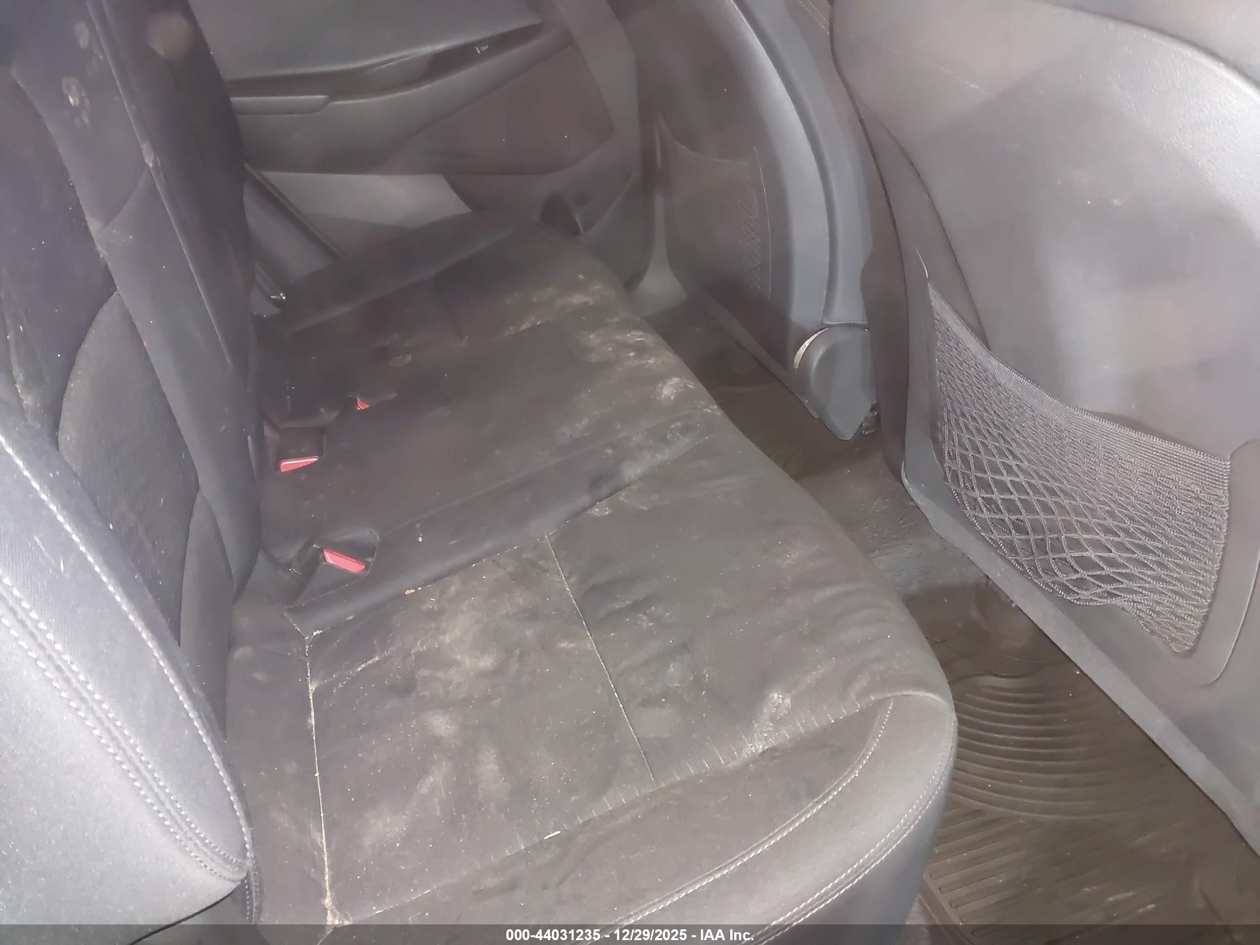 HYUNDAI TUCSON image 8