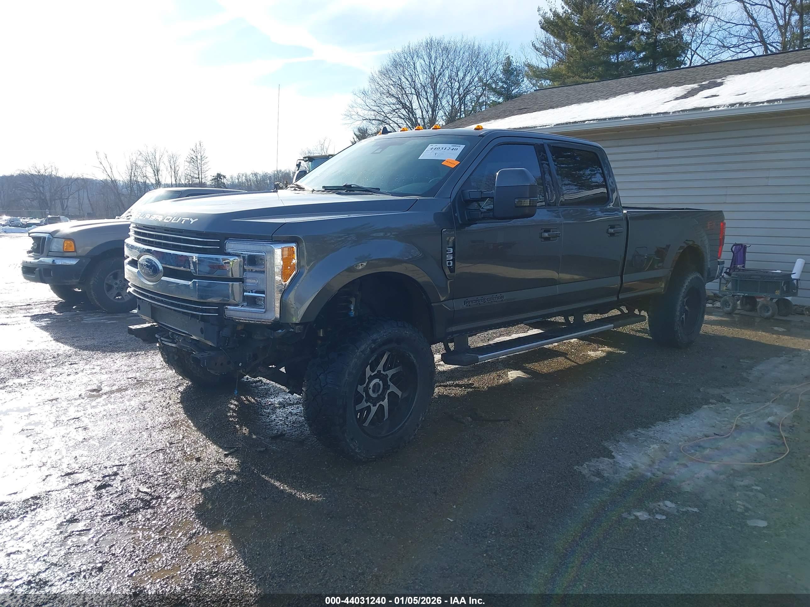FORD F-350 image 2