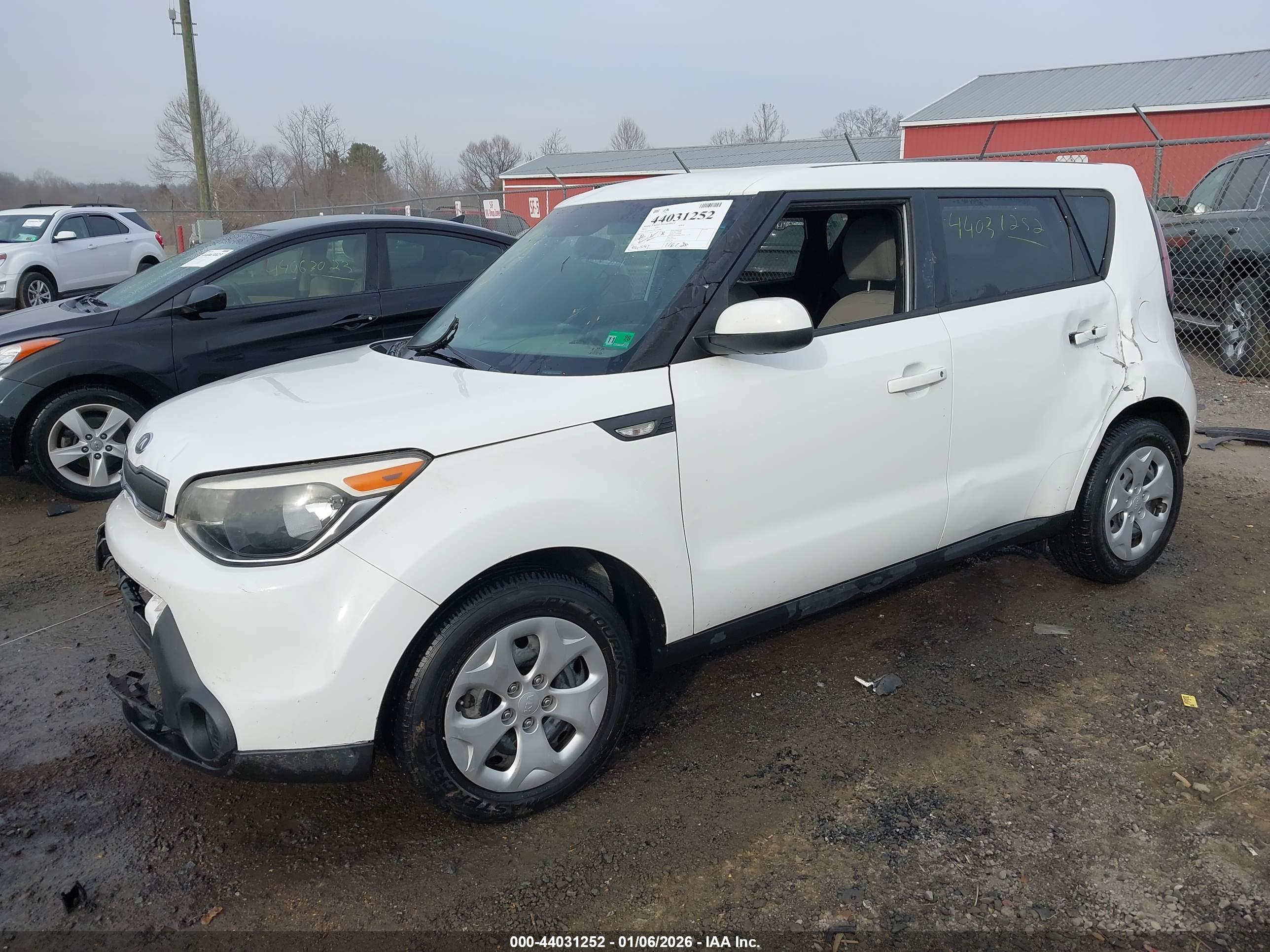 KIA SOUL image 2