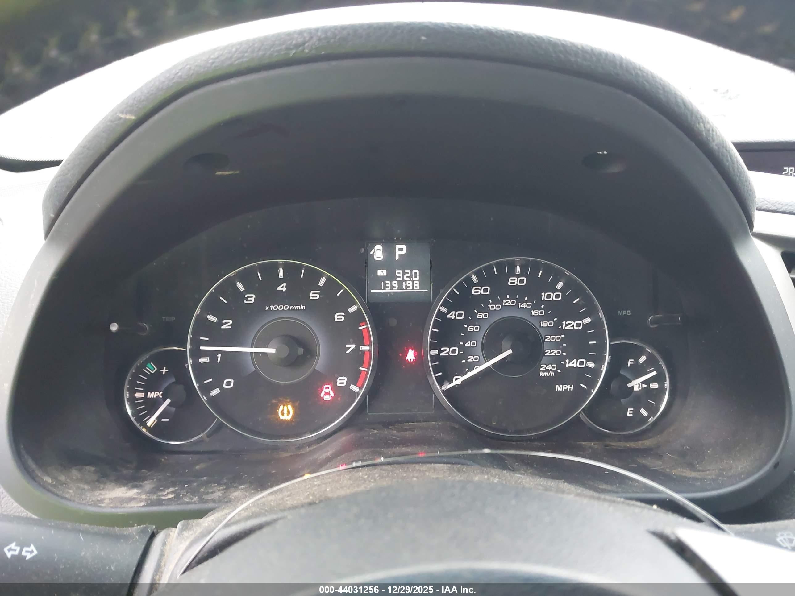 SUBARU OUTBACK image 7