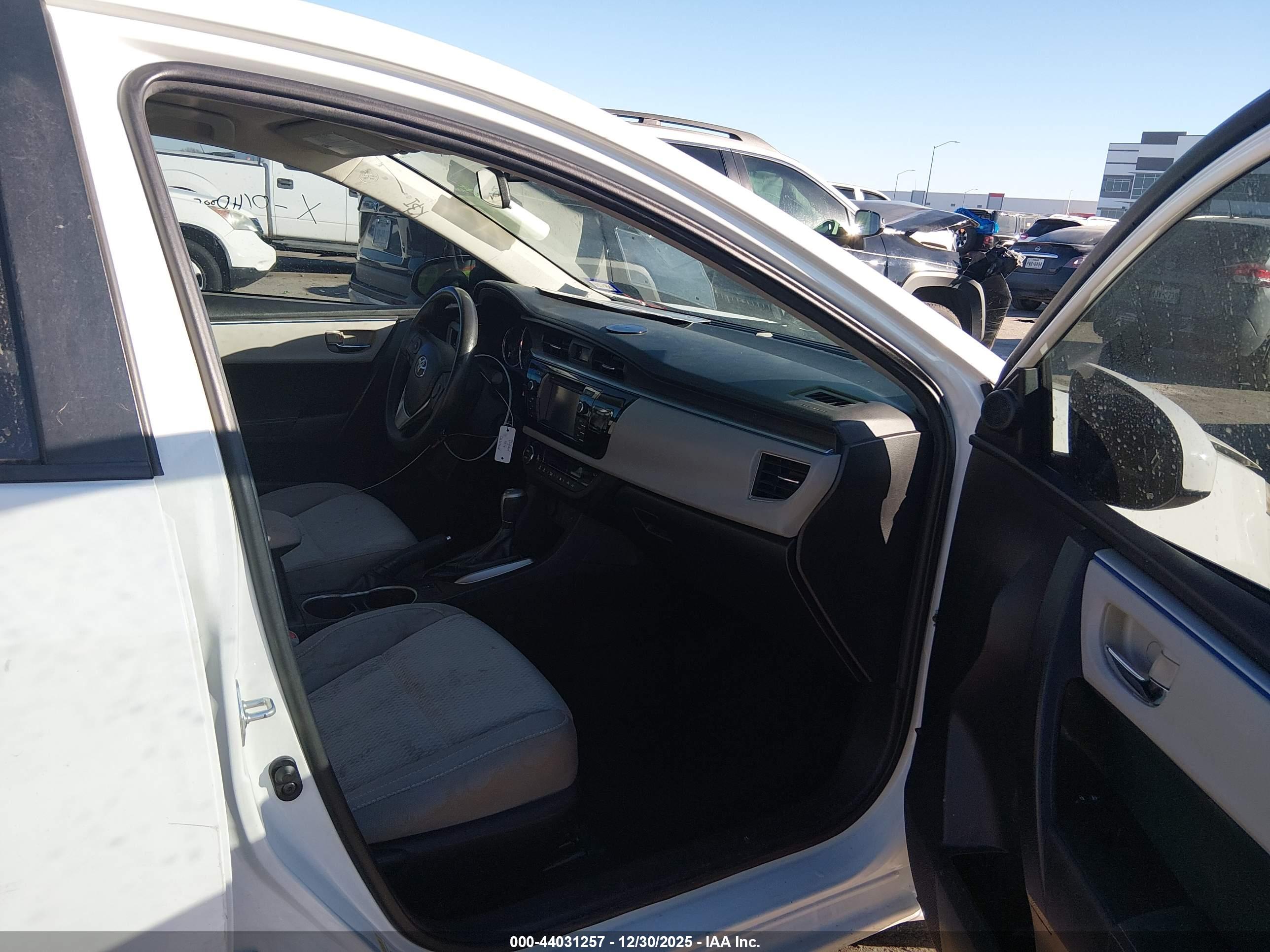 TOYOTA COROLLA image 5