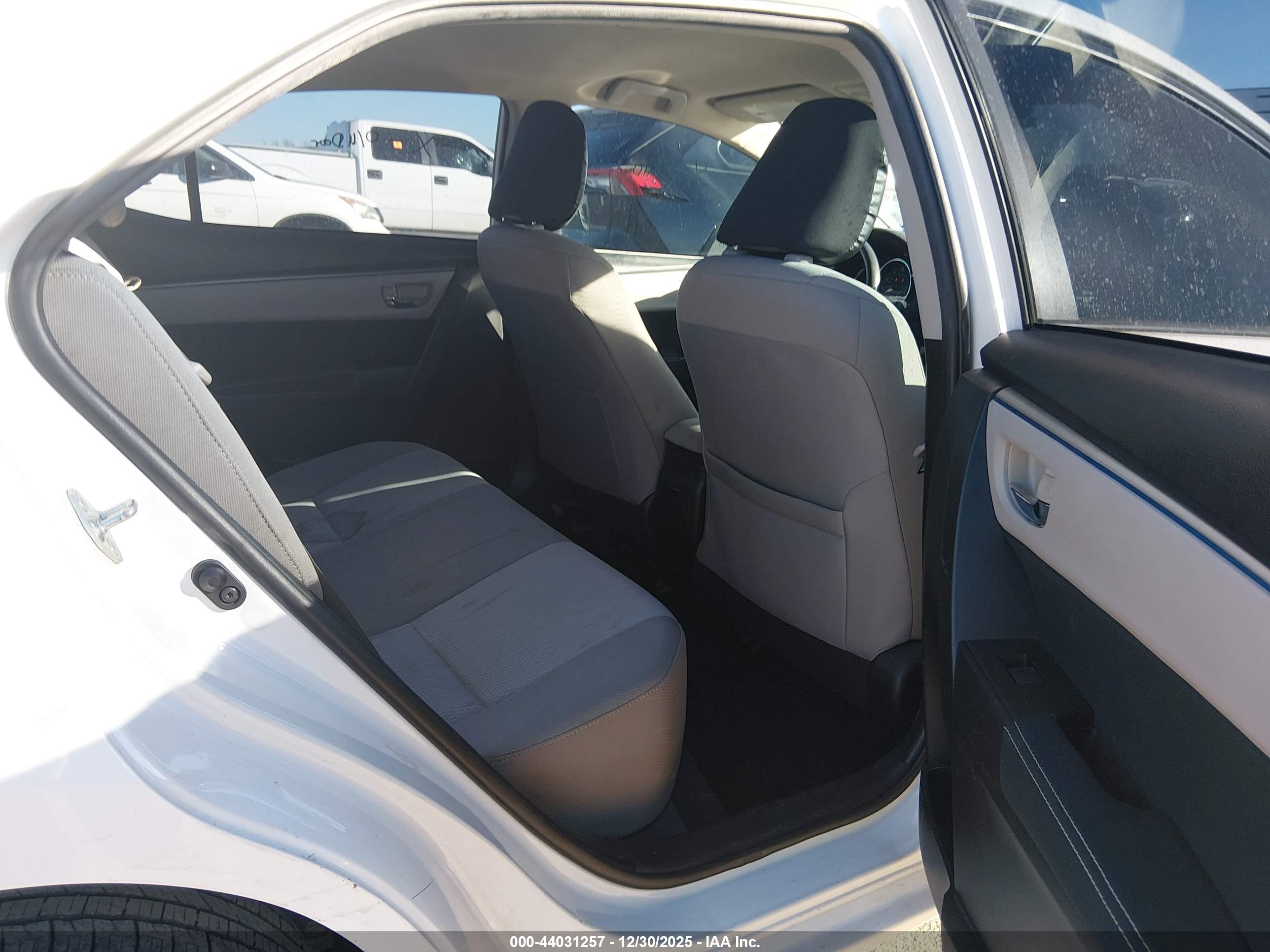TOYOTA COROLLA image 8