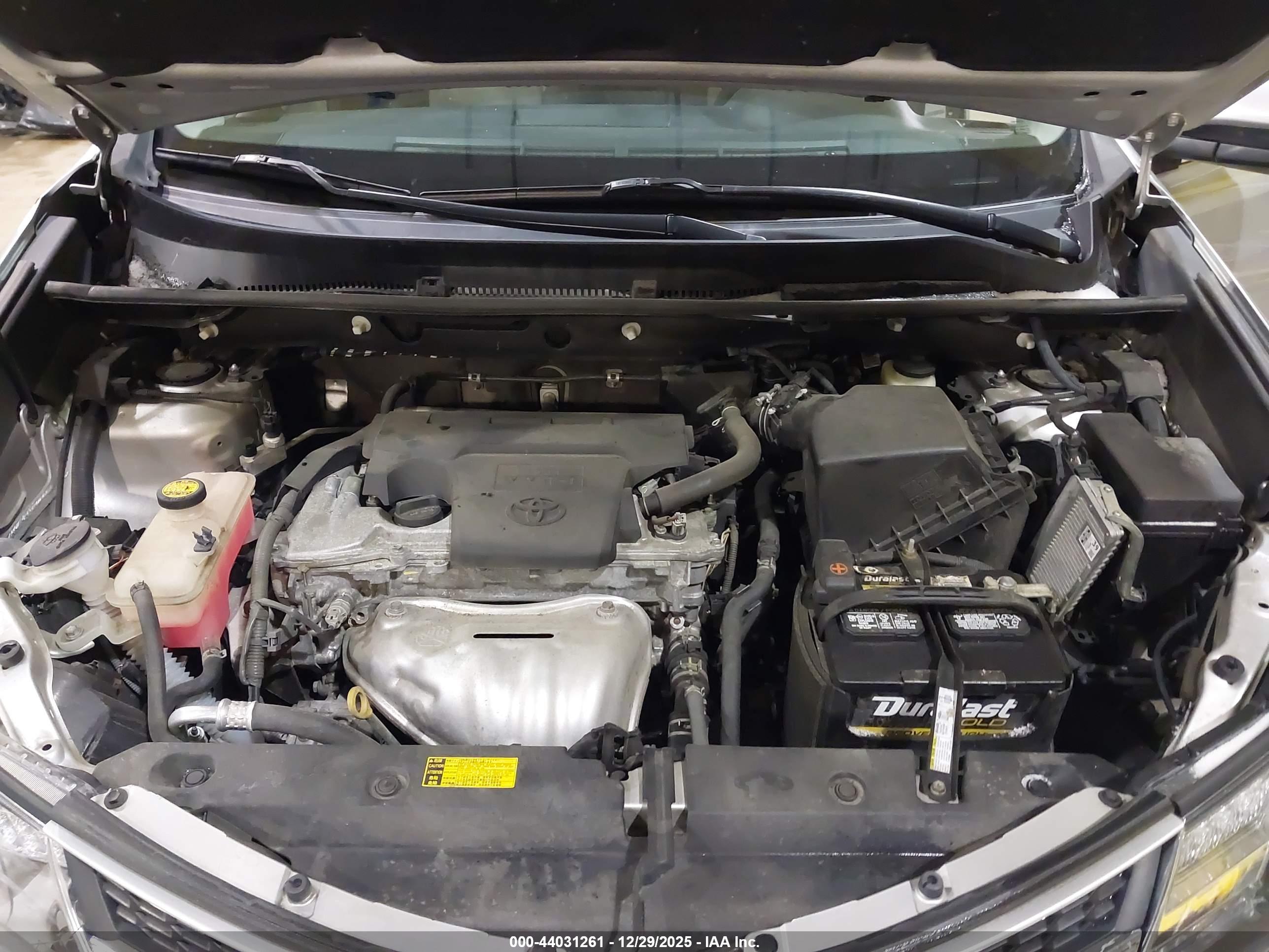 TOYOTA RAV4 image 10