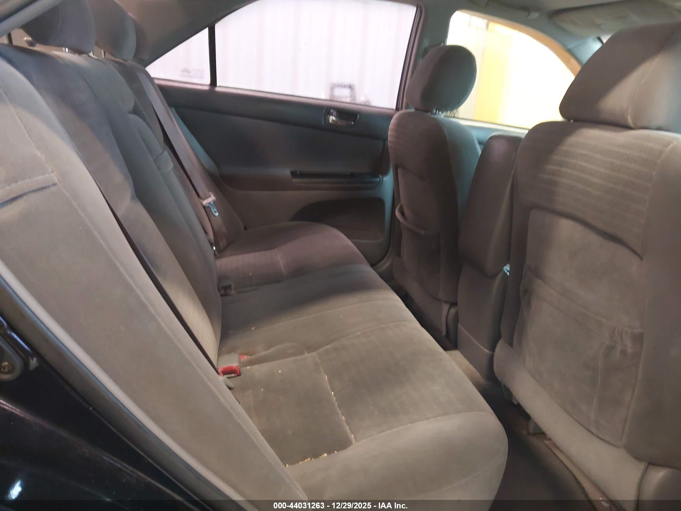 TOYOTA CAMRY image 8