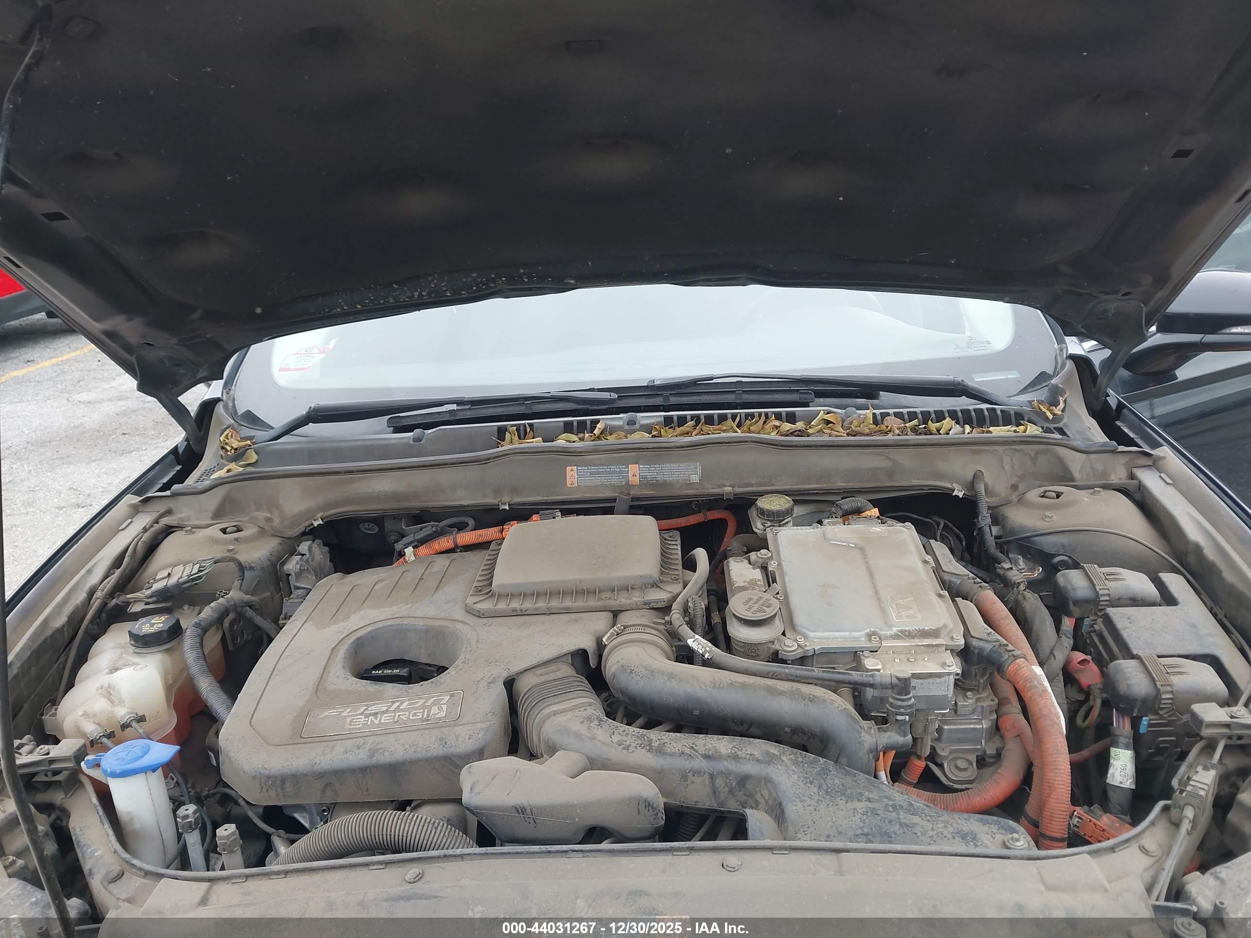 FORD FUSION image 10
