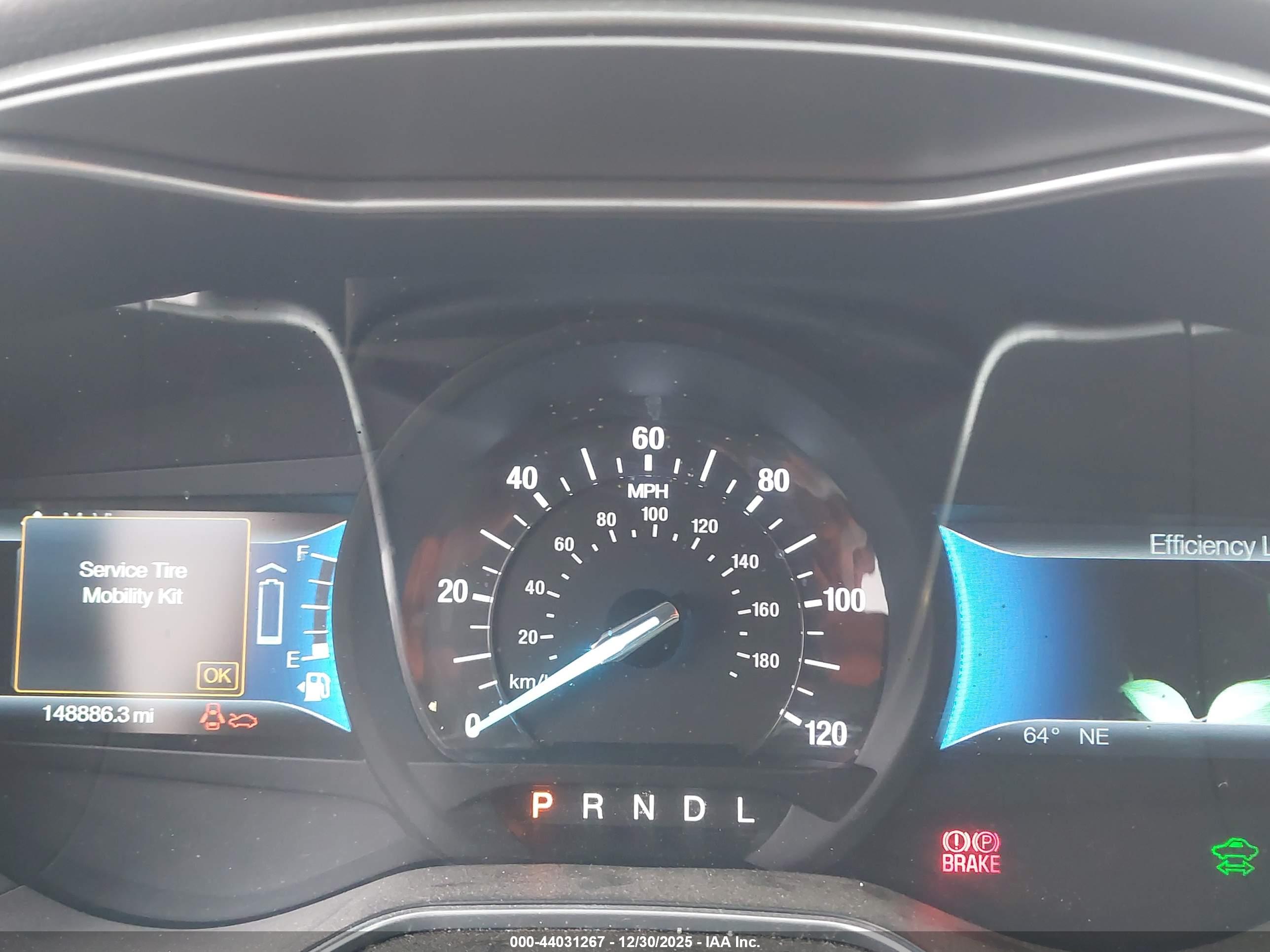FORD FUSION image 7