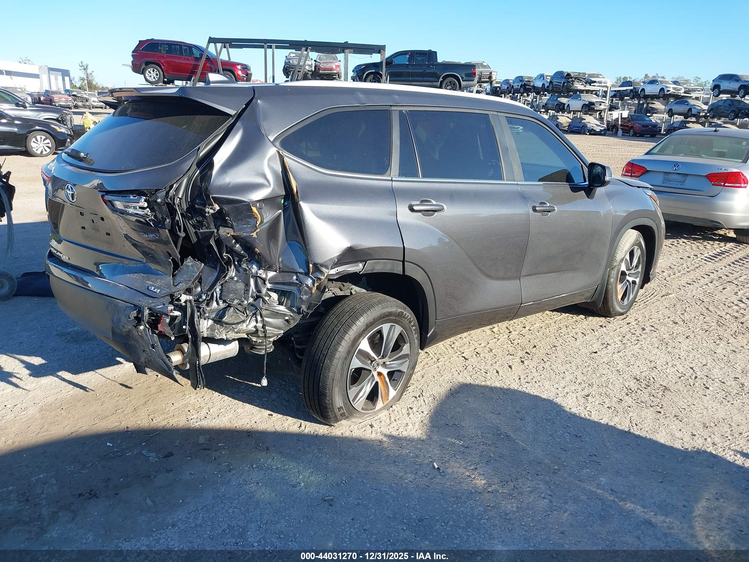 TOYOTA HIGHLANDER image 4