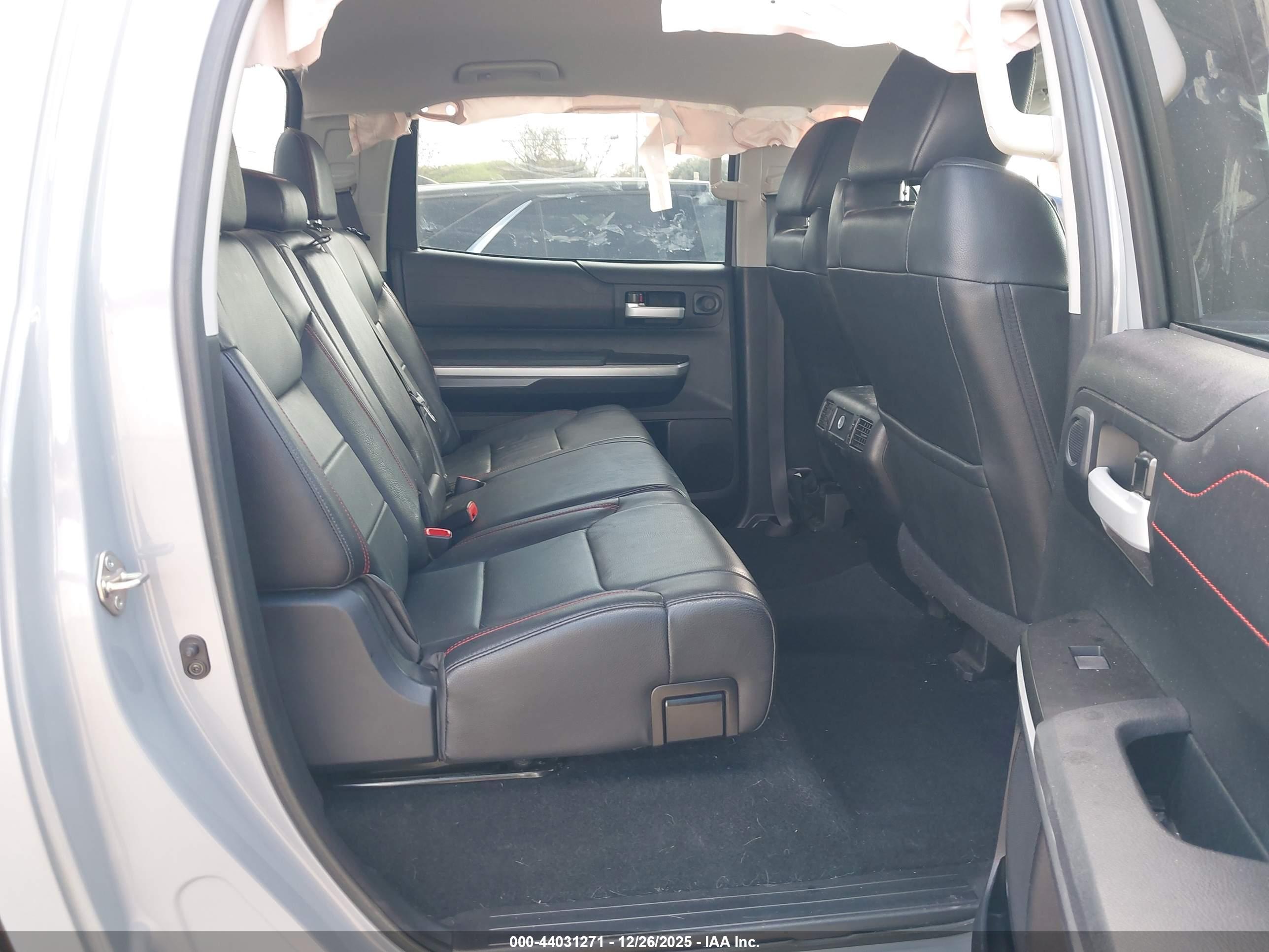 TOYOTA TUNDRA image 8