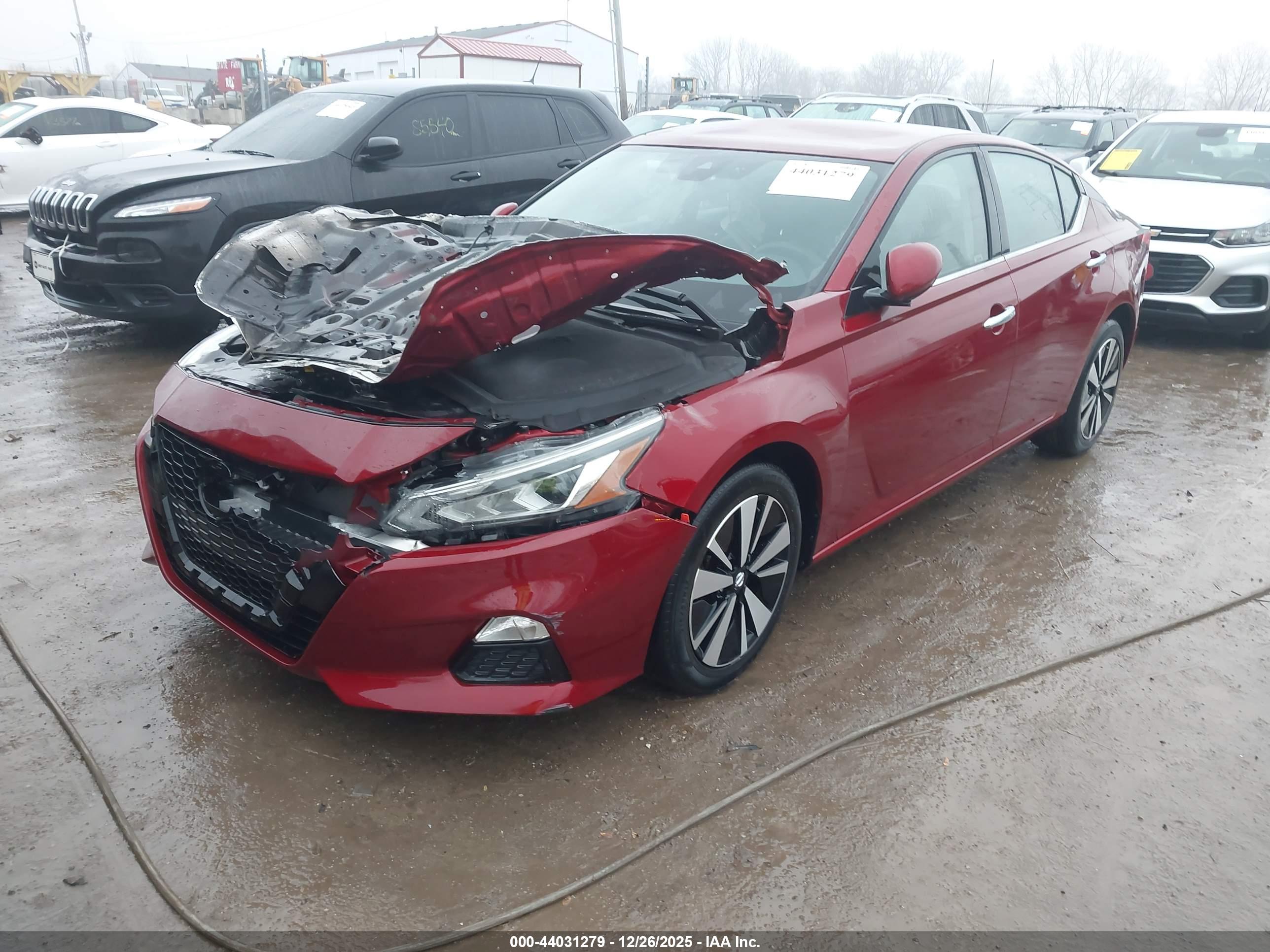 NISSAN ALTIMA image 2