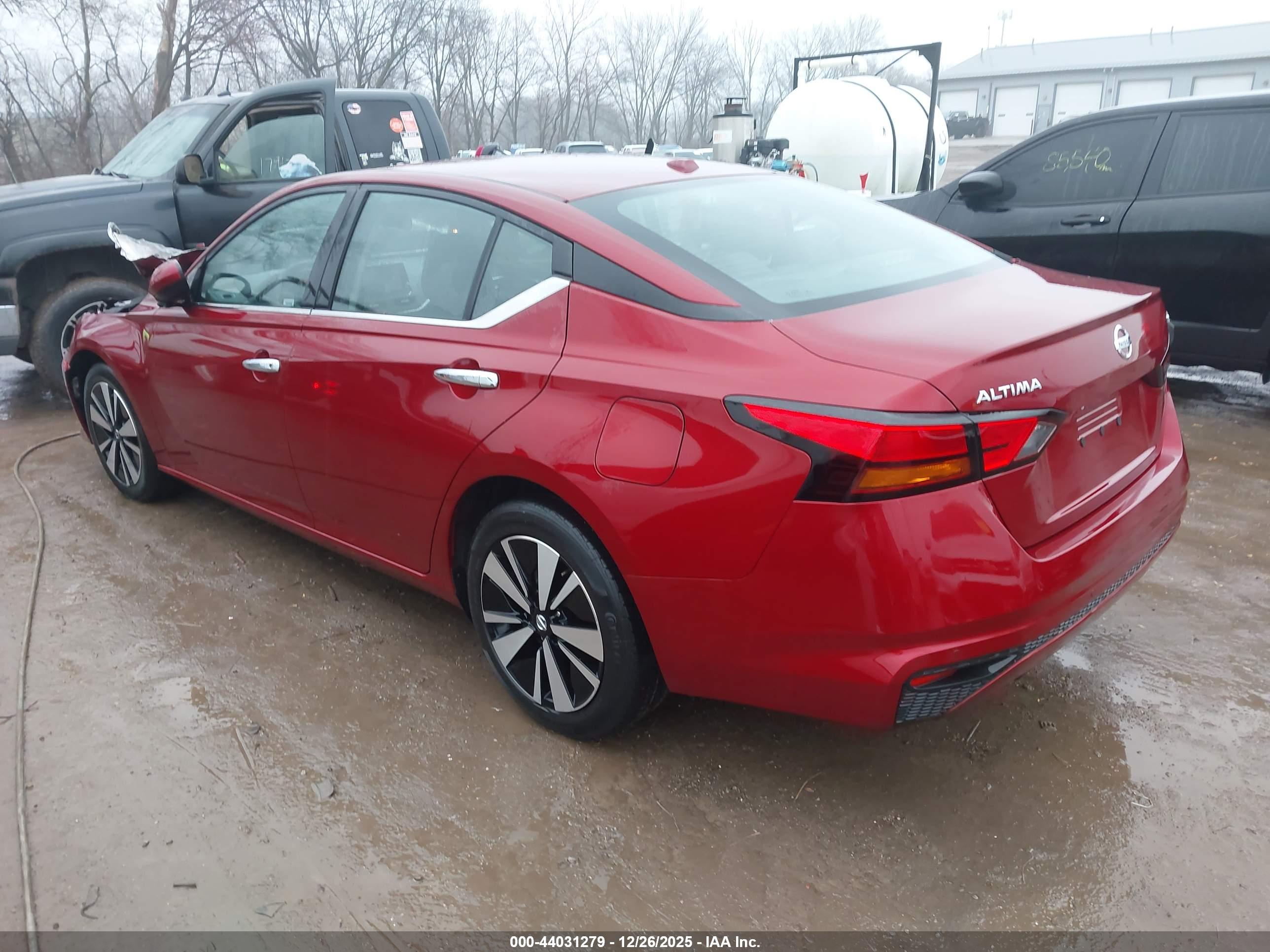 NISSAN ALTIMA image 3