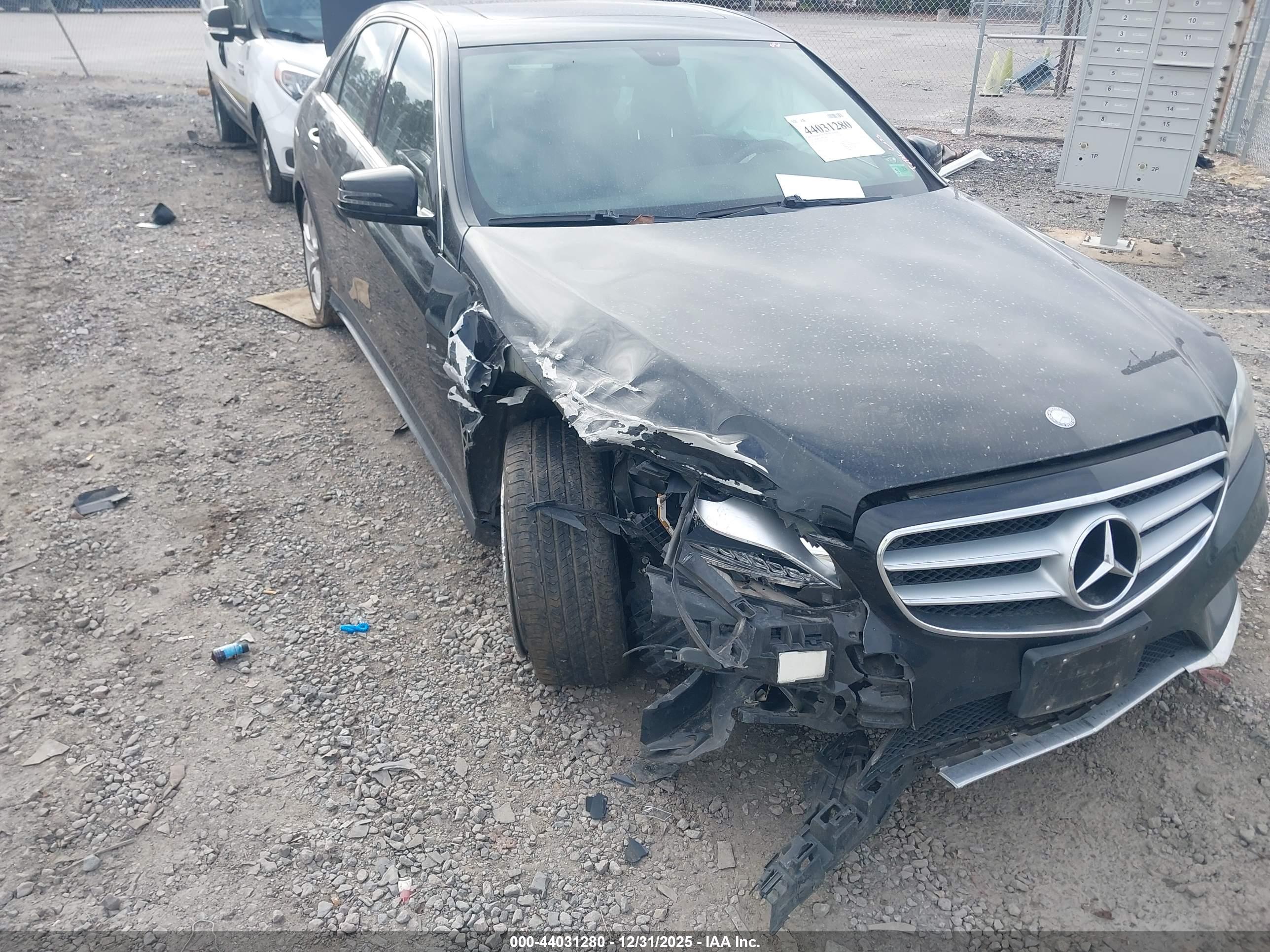 MERCEDES-BENZ E image 6