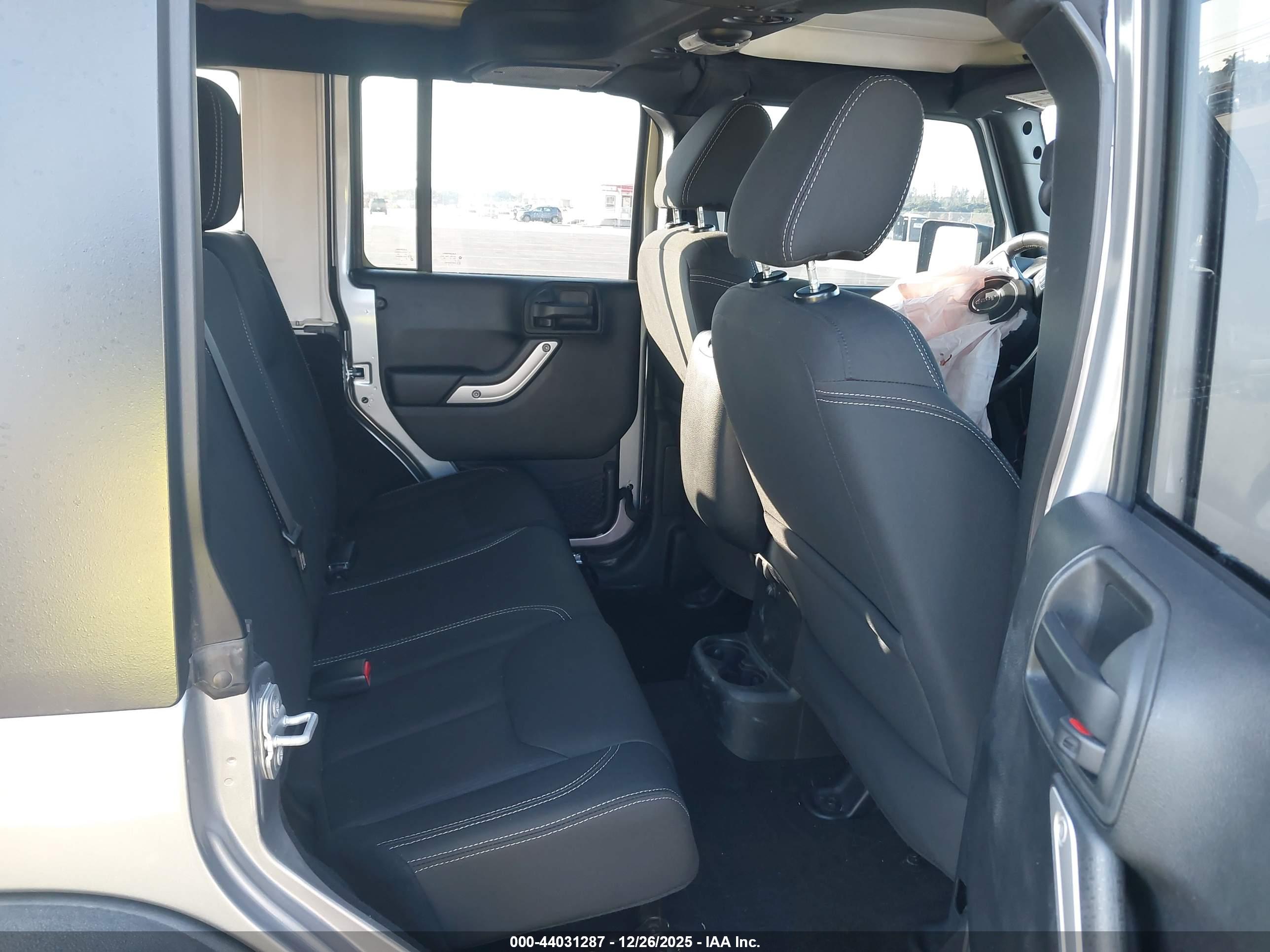 JEEP WRANGLER image 8