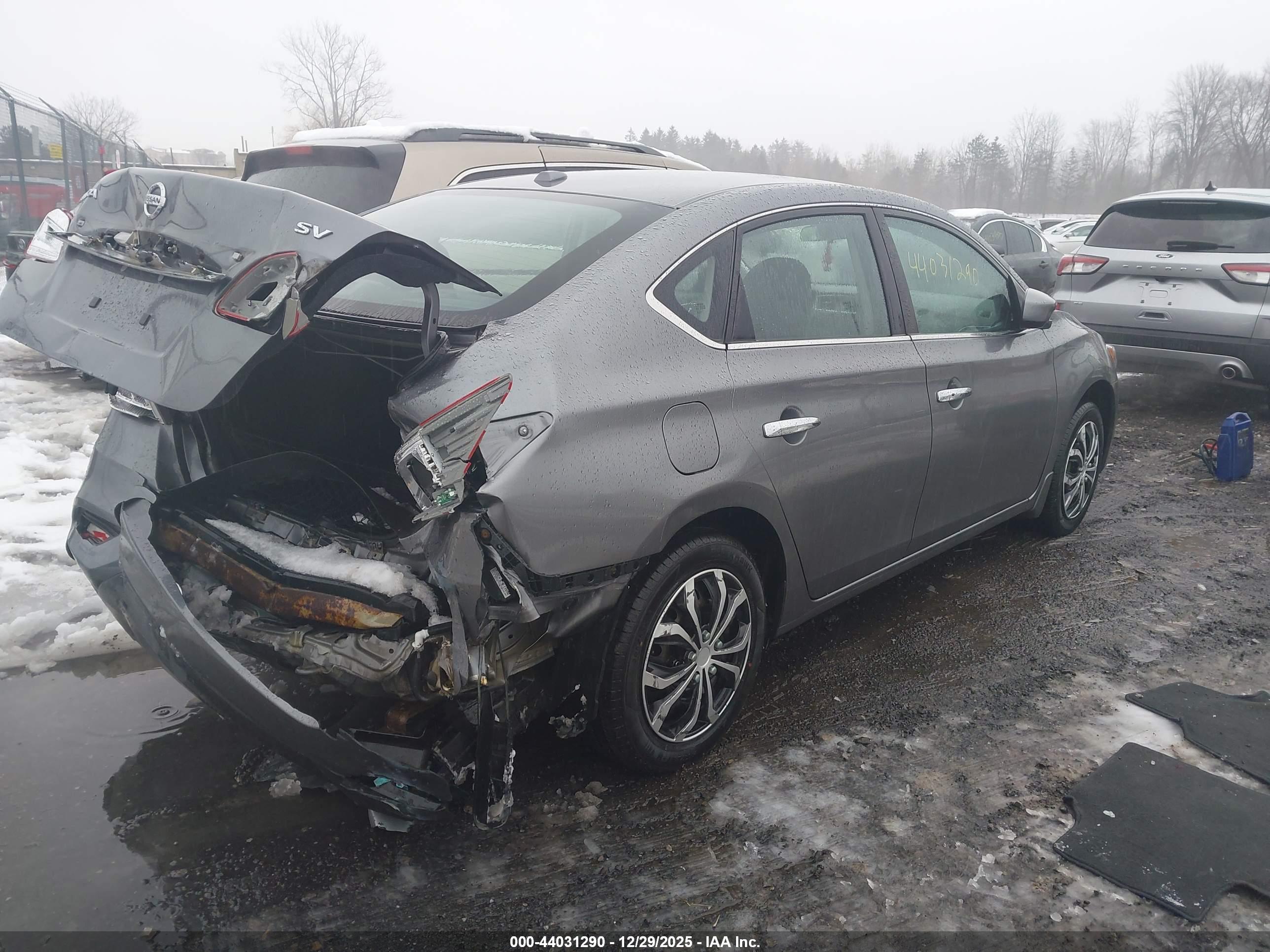 NISSAN SENTRA image 4