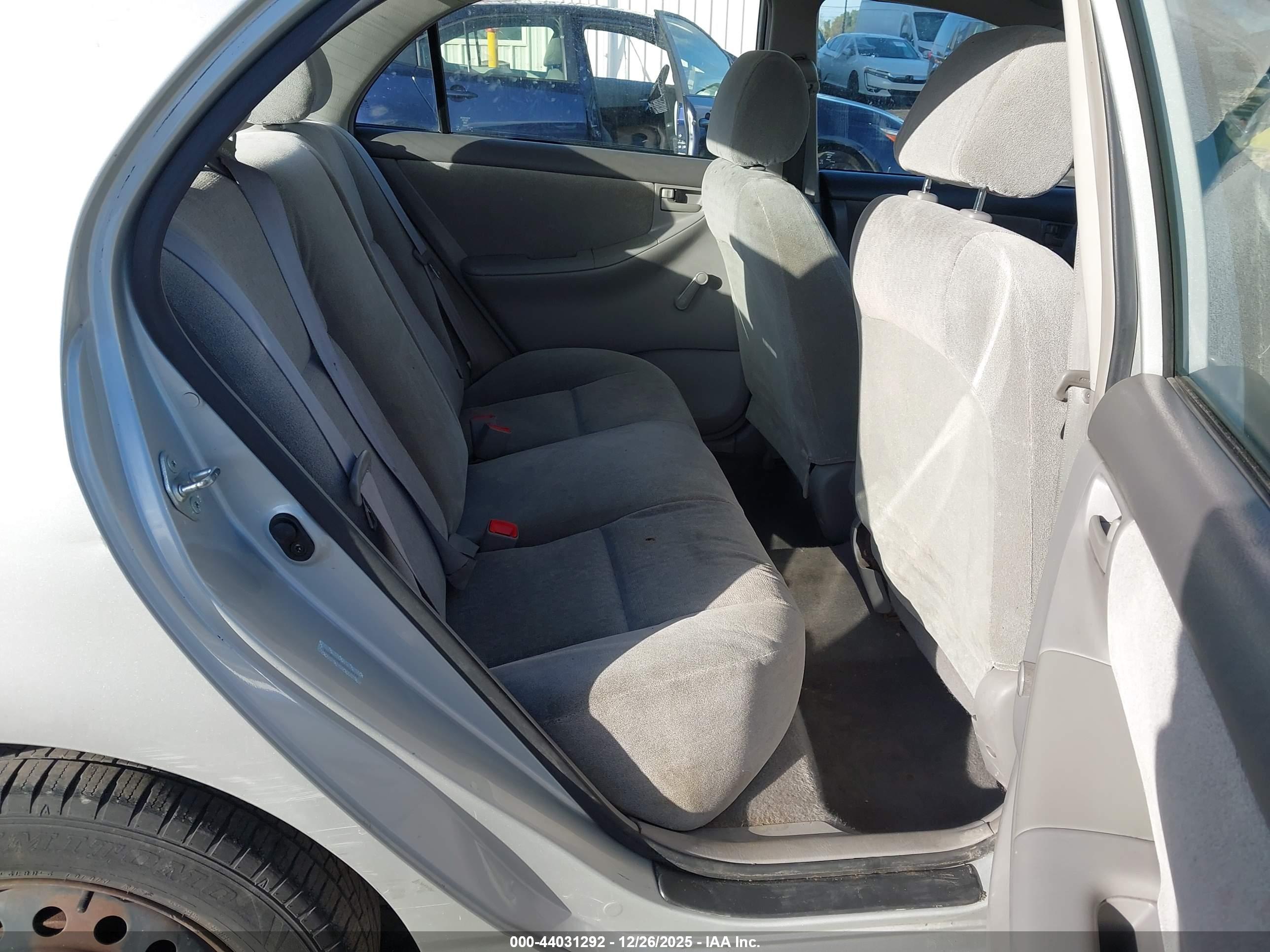 TOYOTA COROLLA image 8