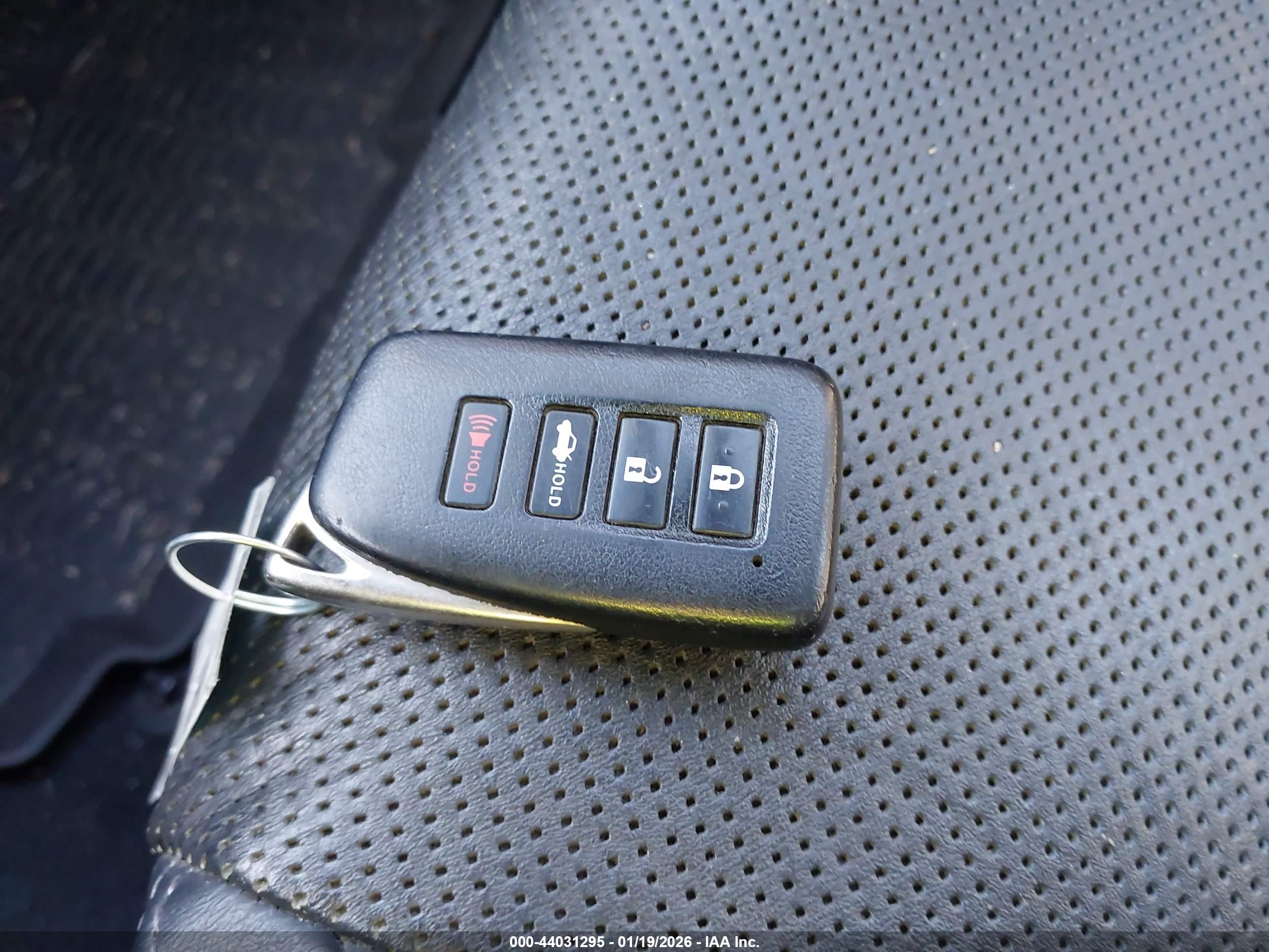 LEXUS GS image 11