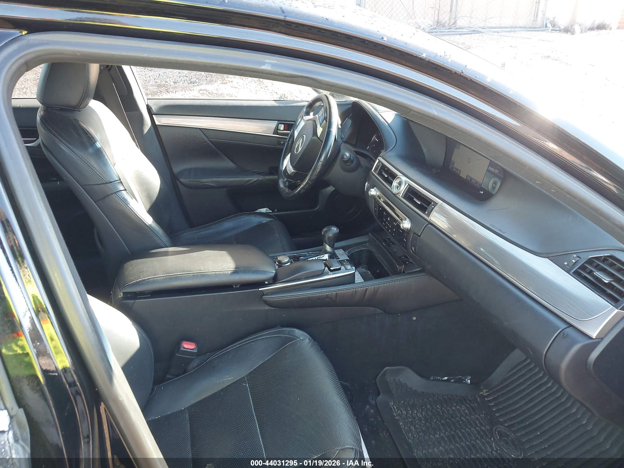 LEXUS GS image 5
