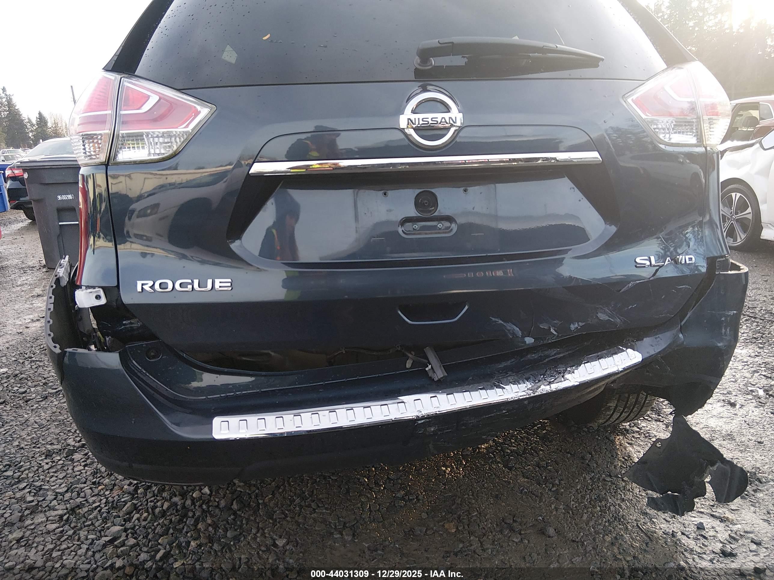 NISSAN ROGUE image 6