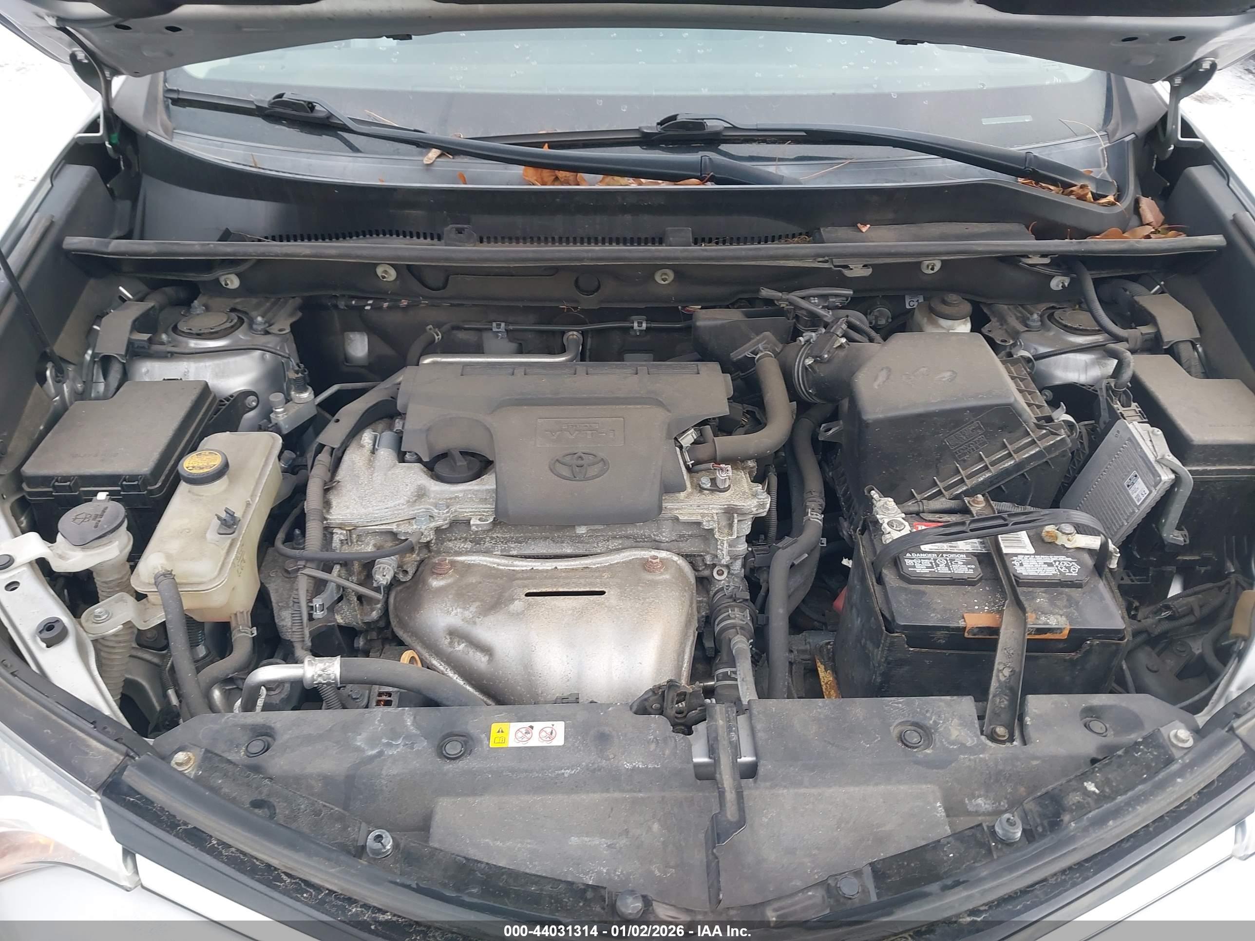 TOYOTA RAV4 image 10