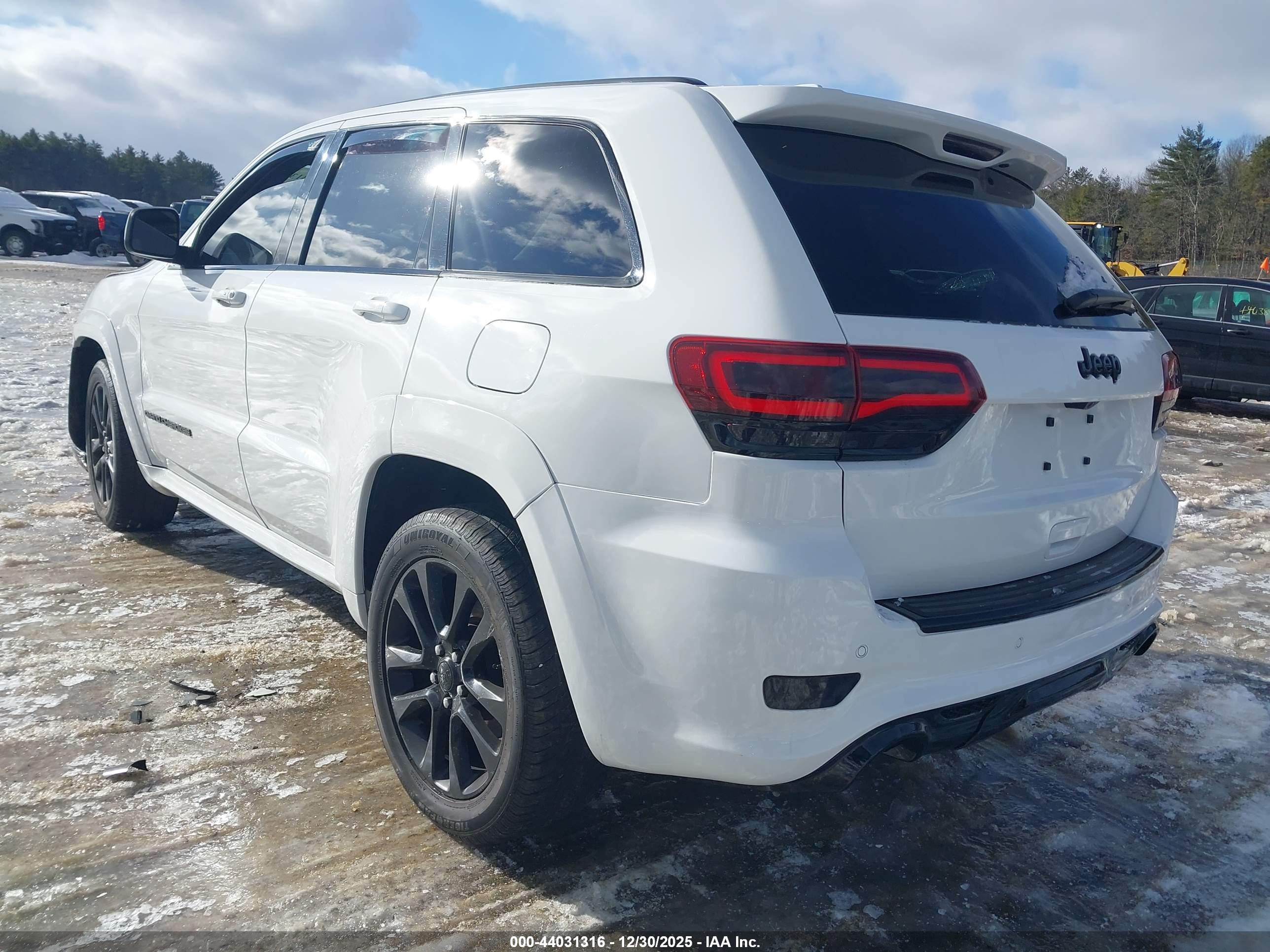 JEEP GRAND image 3