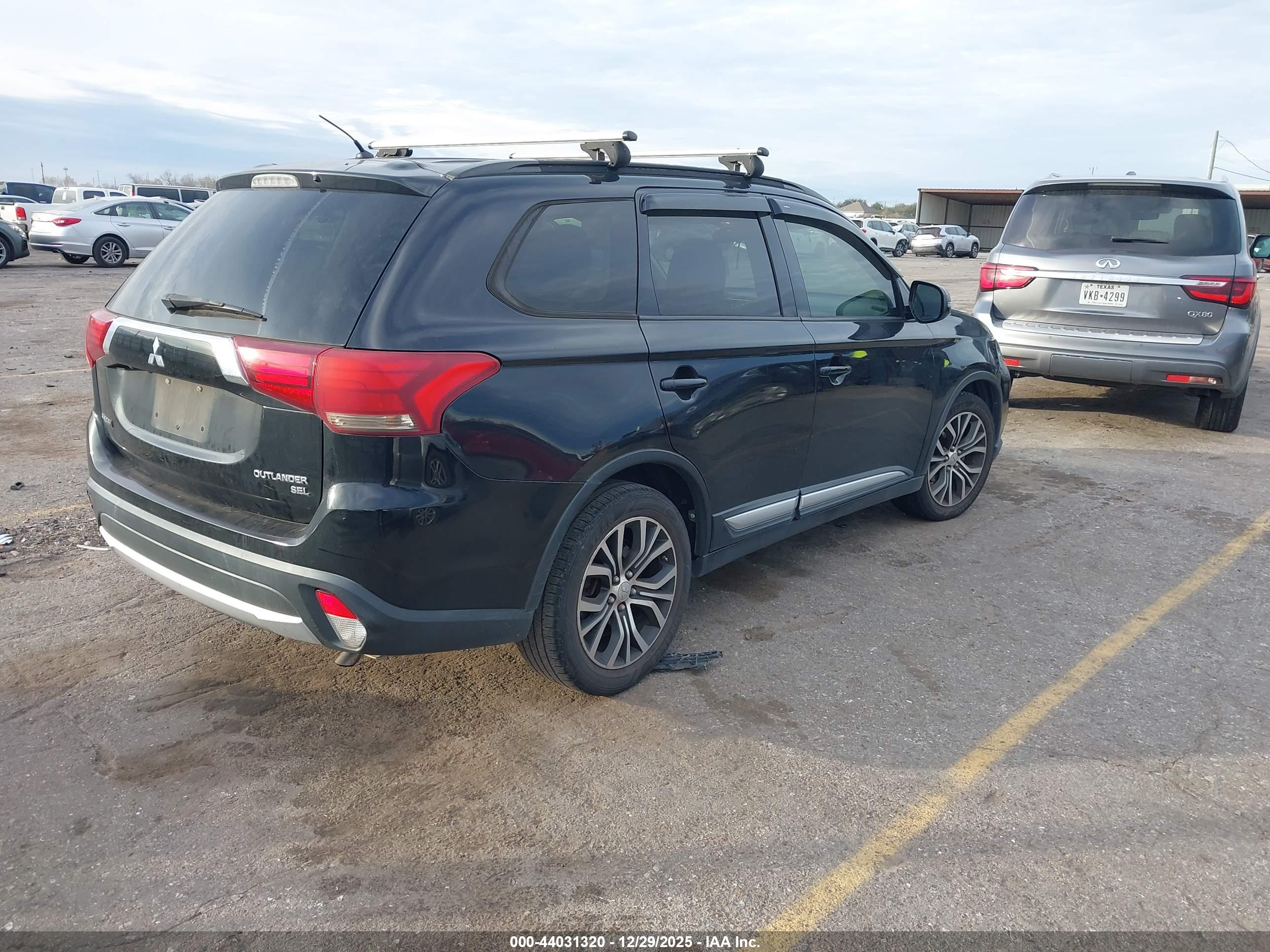 MITSUBISHI OUTLANDER image 4
