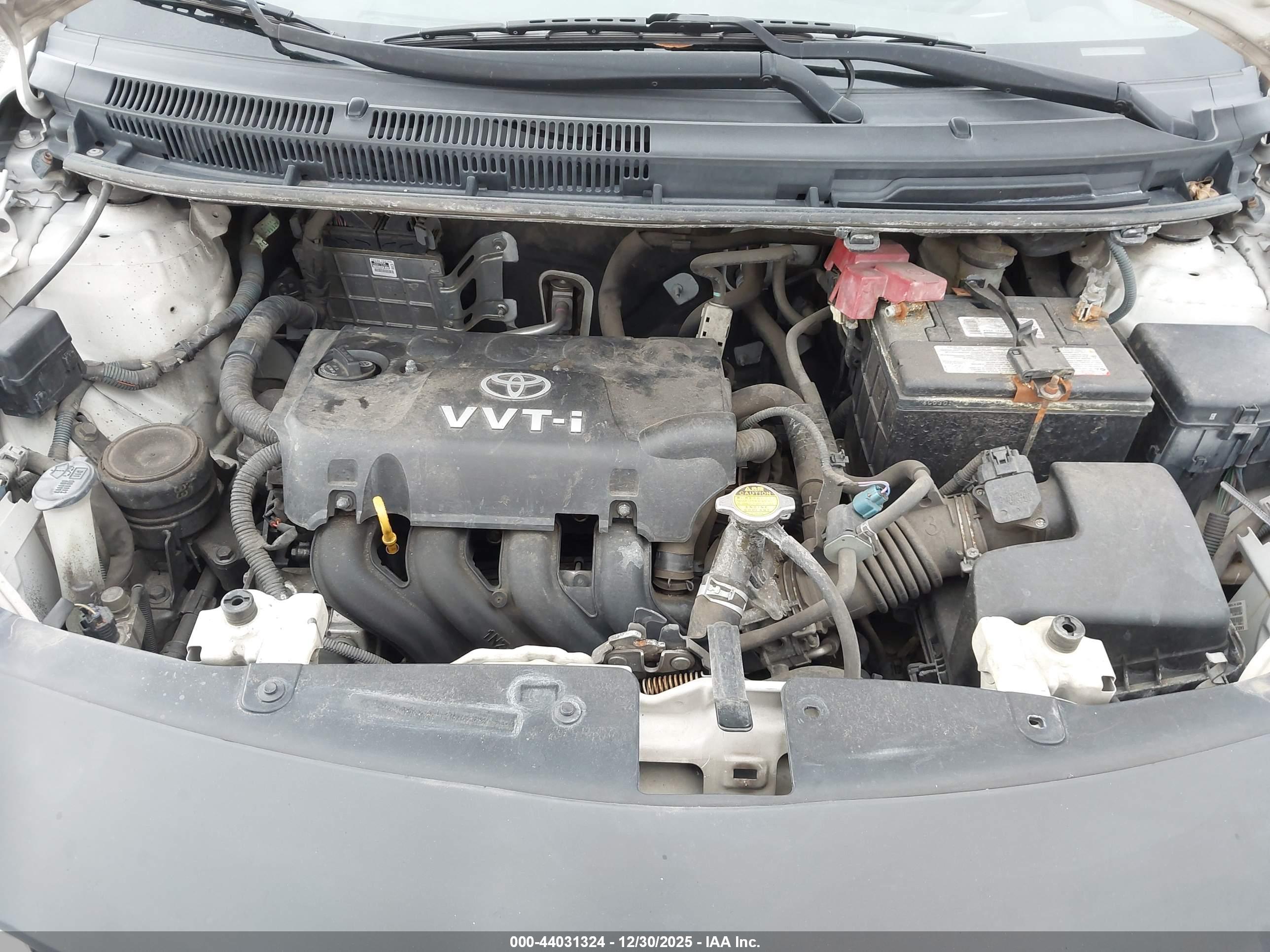 TOYOTA YARIS image 10