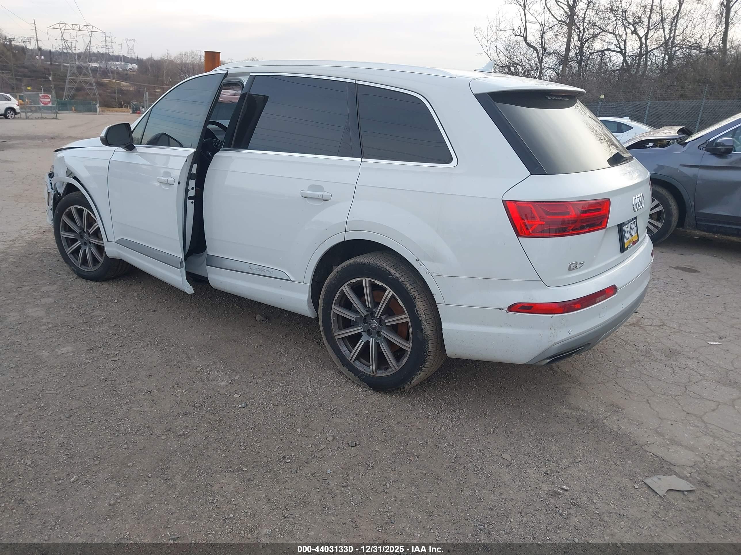 AUDI Q7 image 3