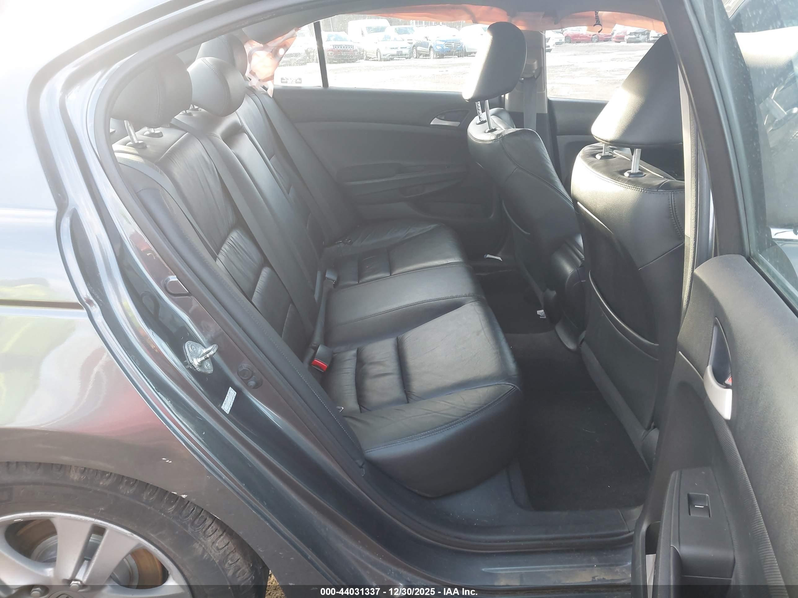 HONDA ACCORD image 8
