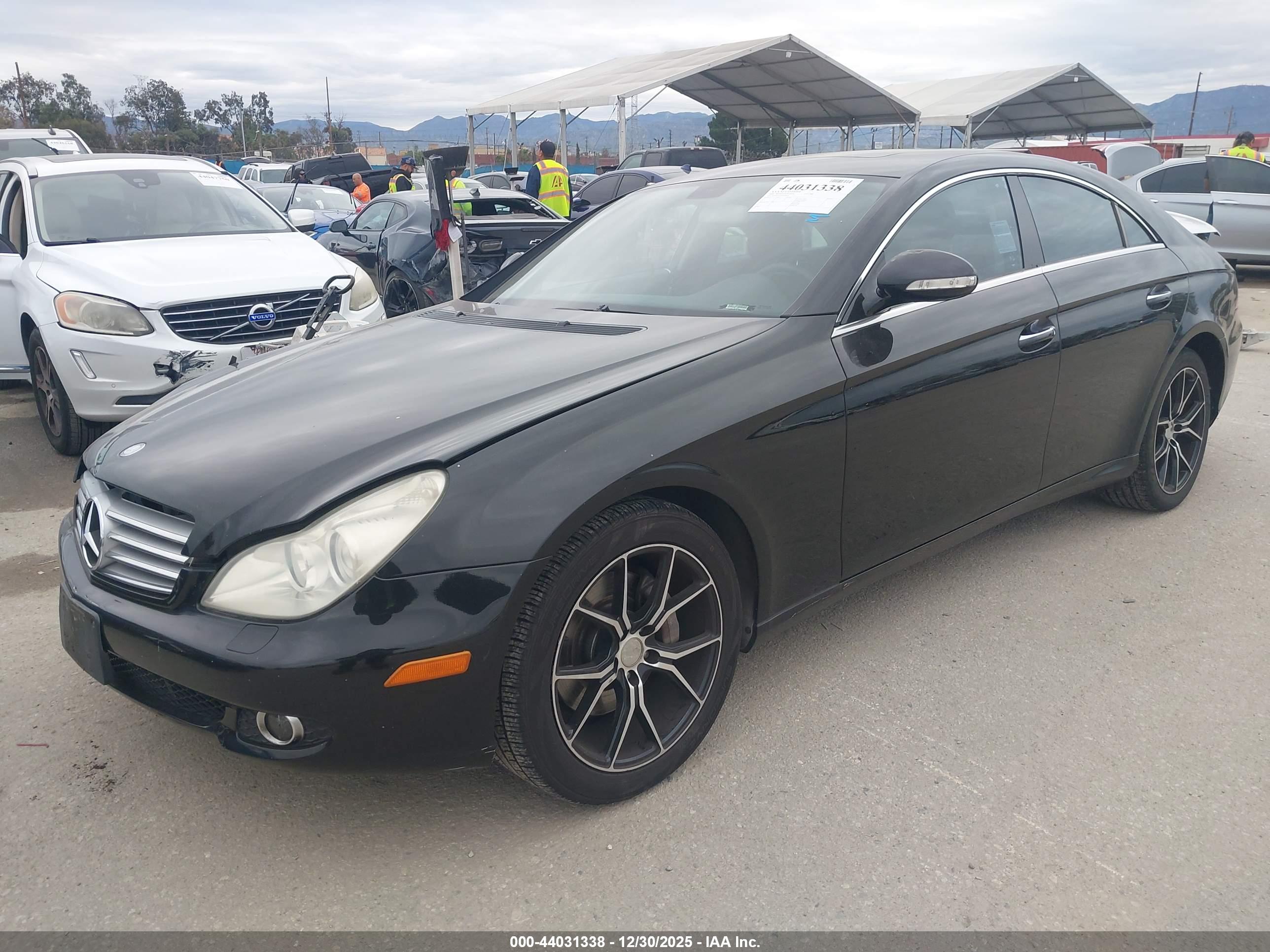 MERCEDES-BENZ CLS image 2