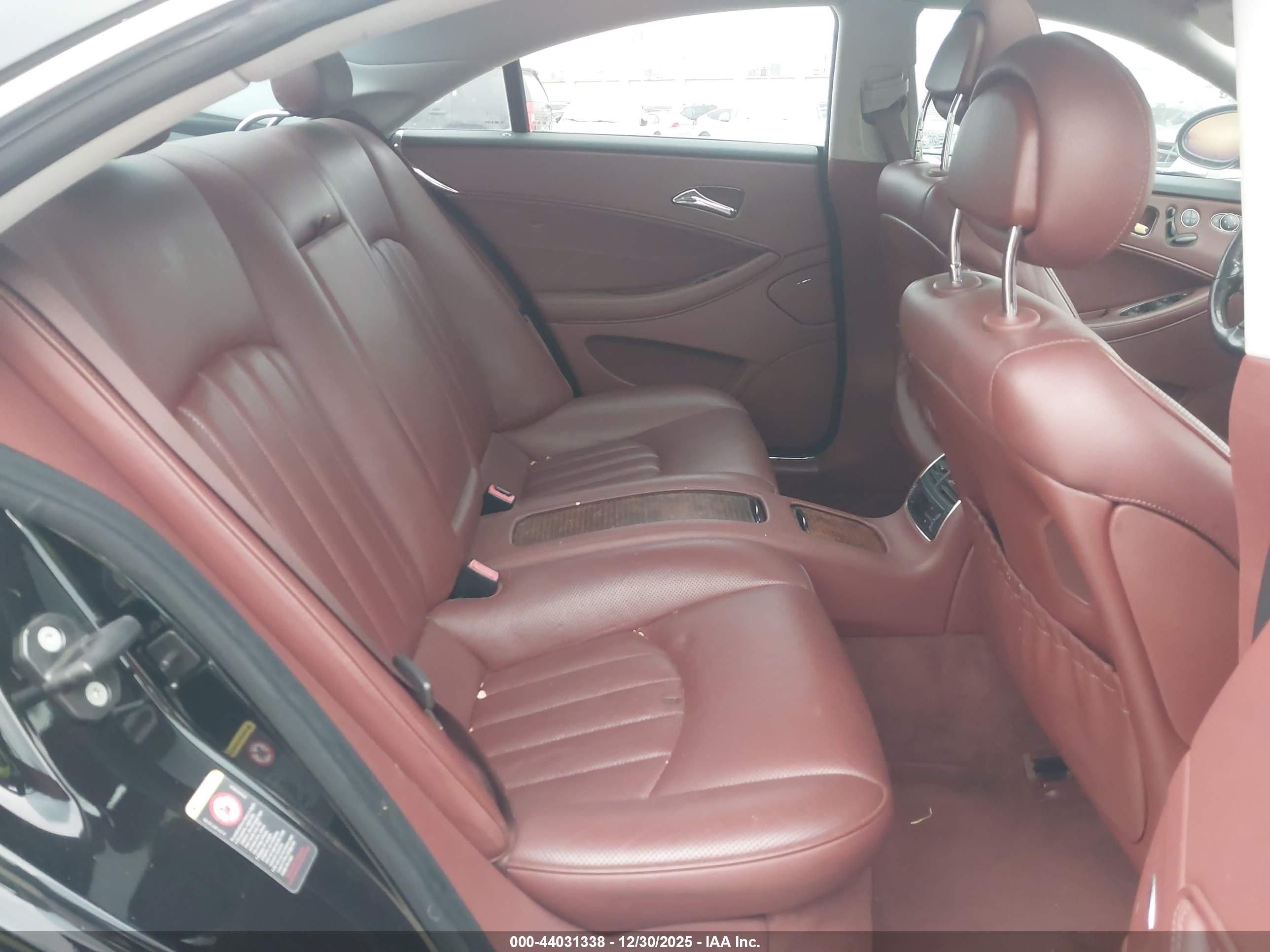 MERCEDES-BENZ CLS image 8