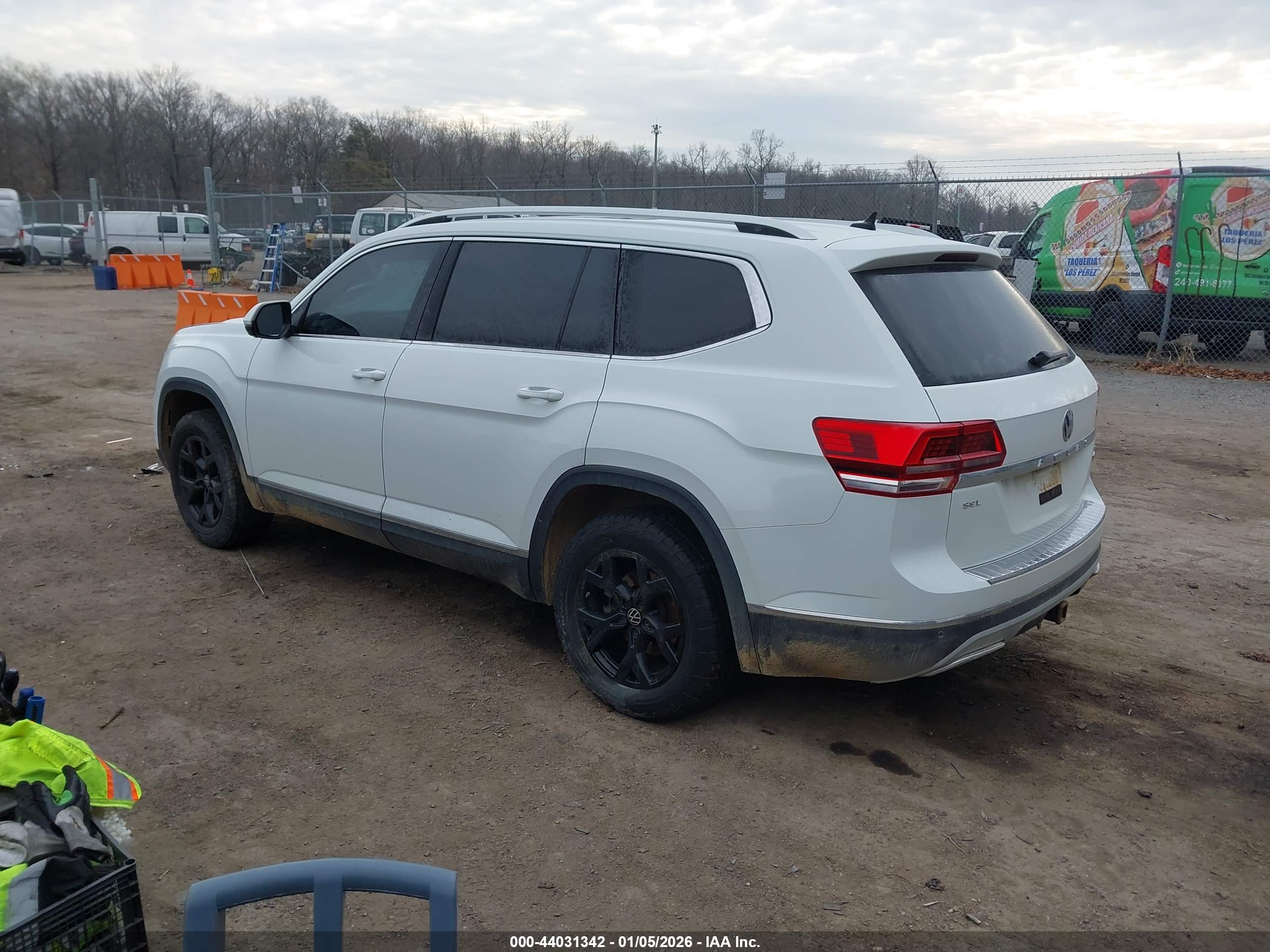 VOLKSWAGEN ATLAS image 3