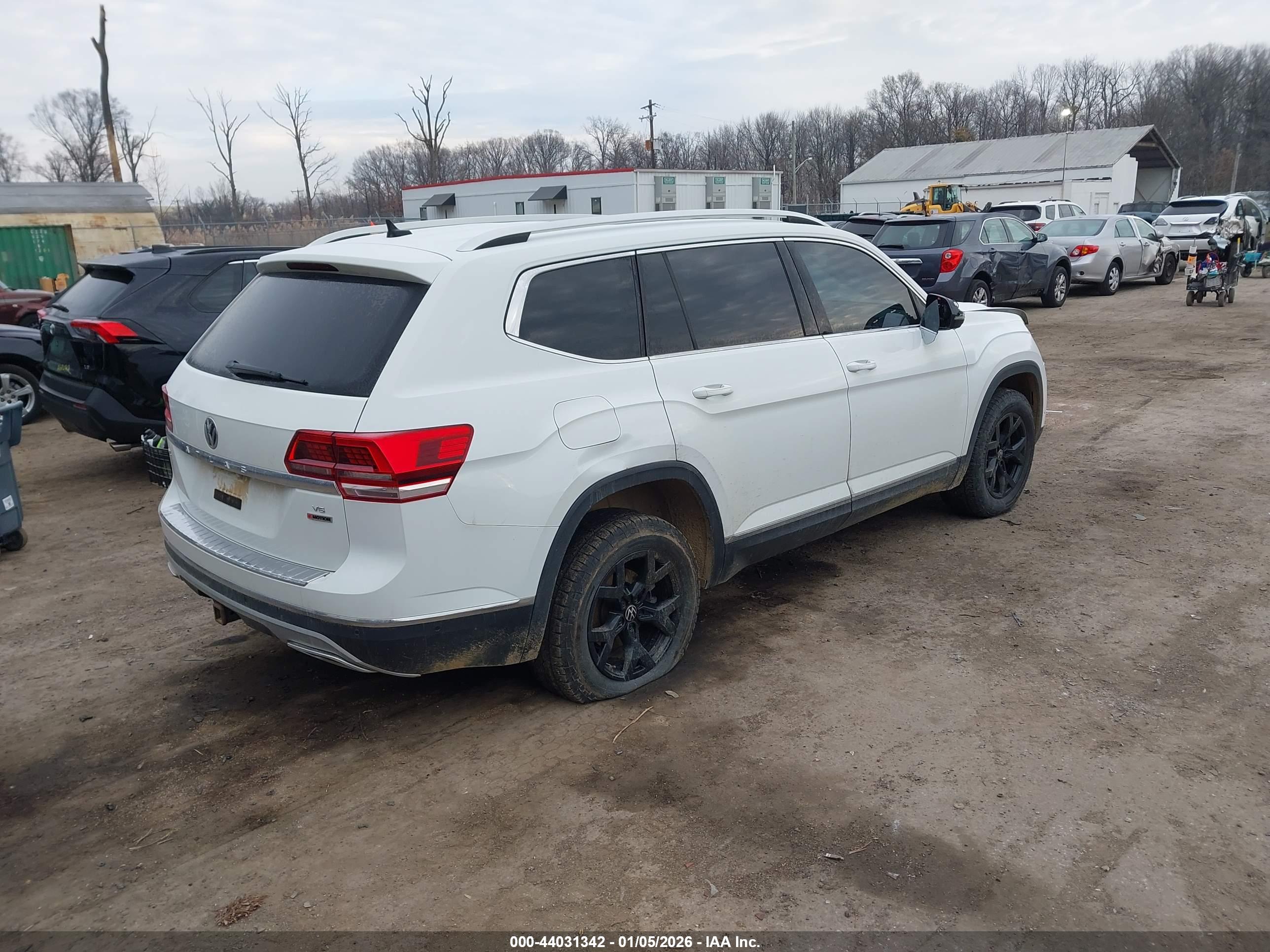 VOLKSWAGEN ATLAS image 4