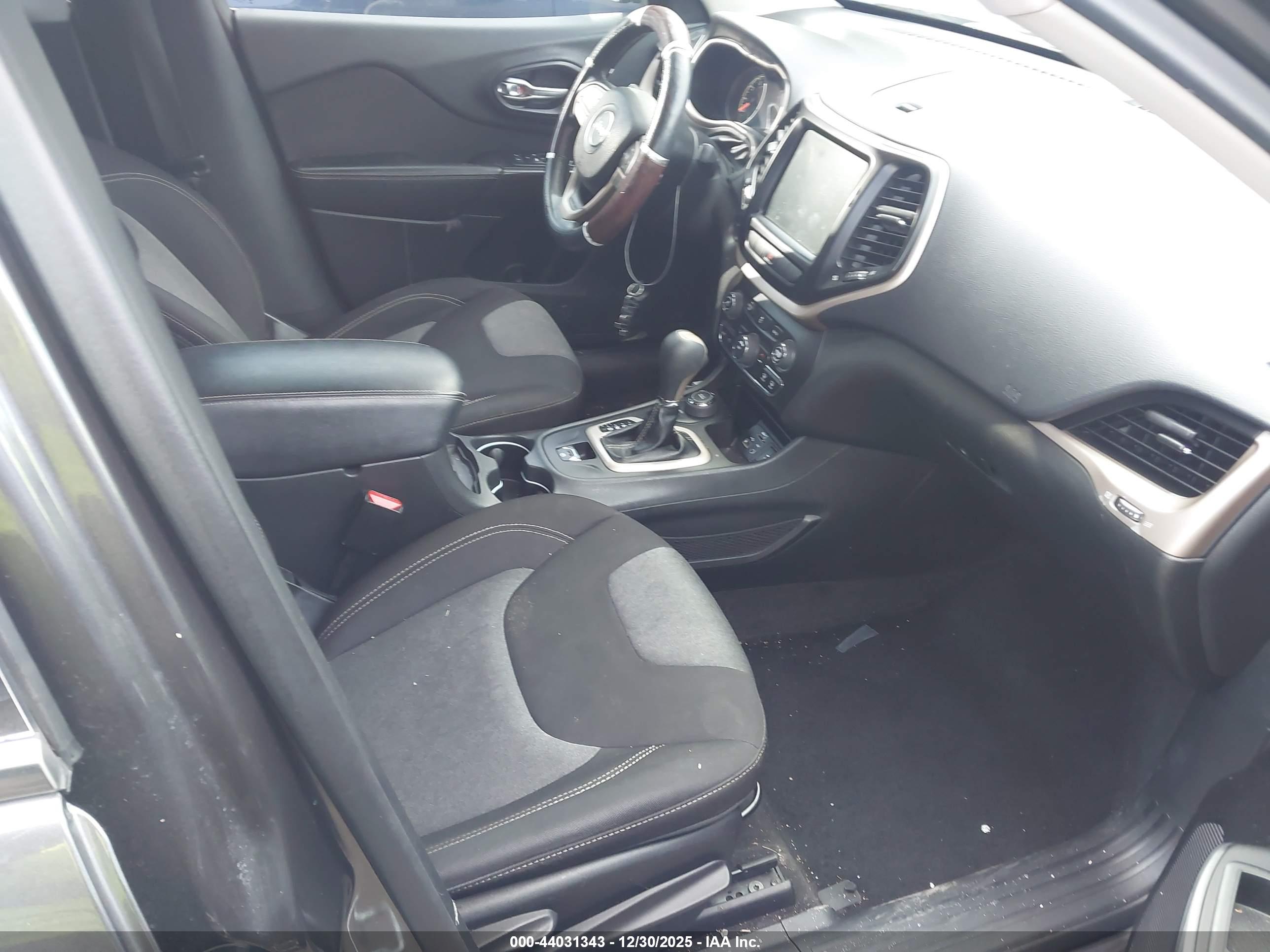 JEEP CHEROKEE image 5