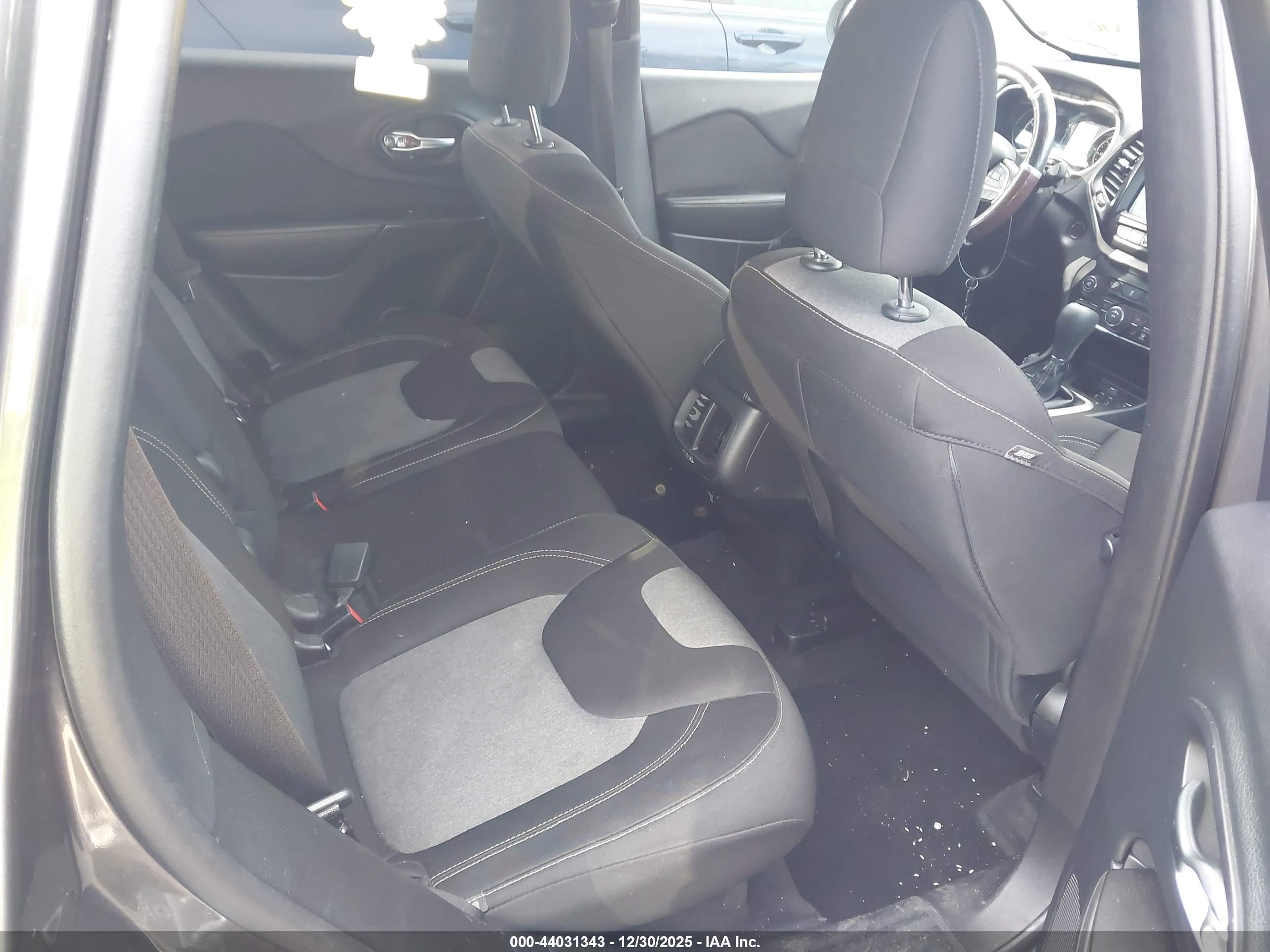 JEEP CHEROKEE image 8