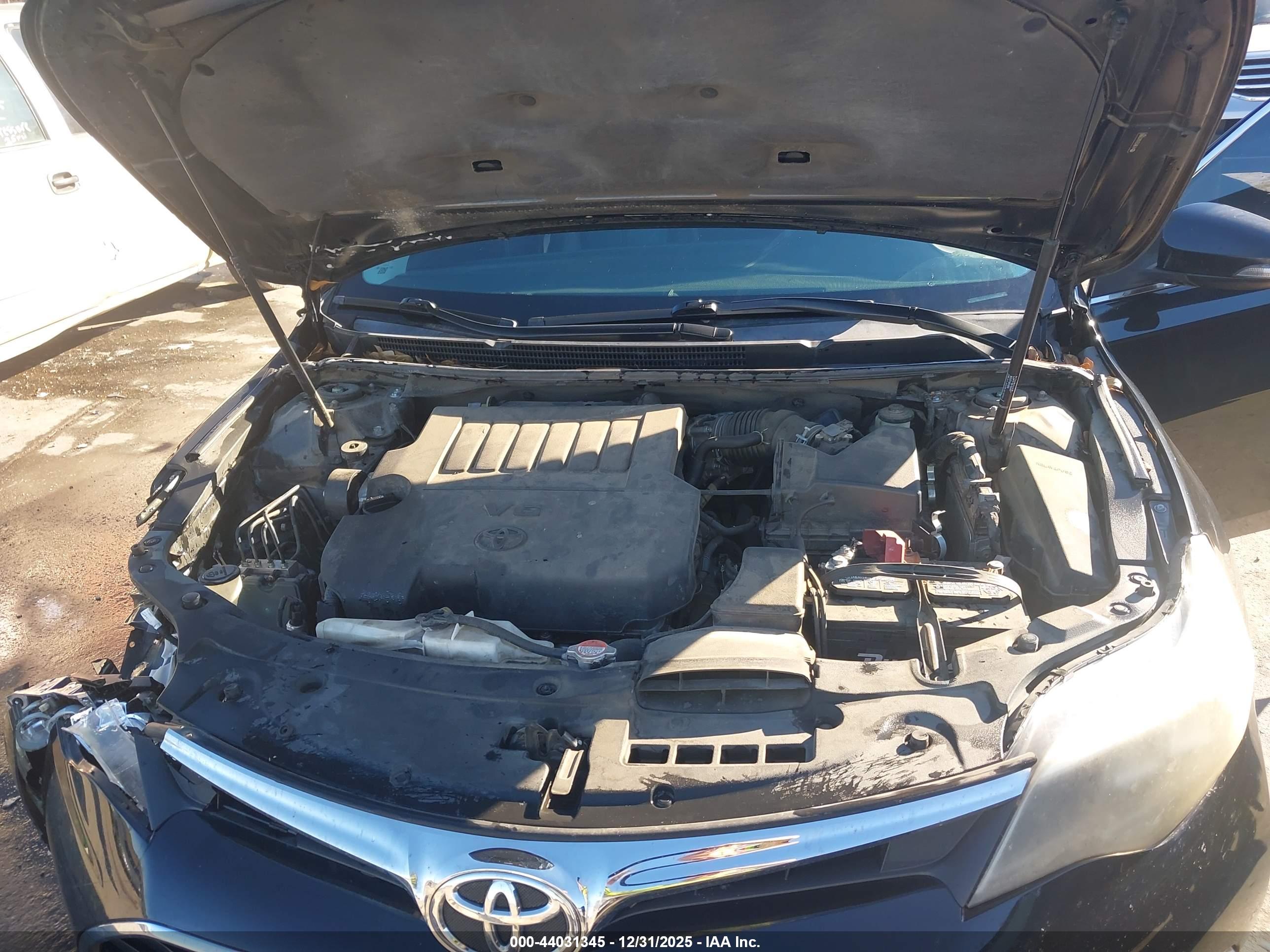 TOYOTA AVALON image 10