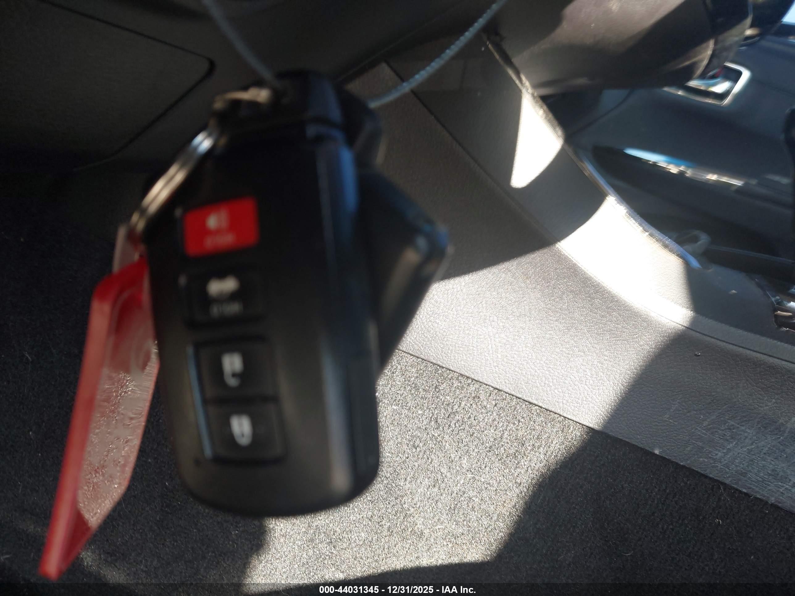 TOYOTA AVALON image 11