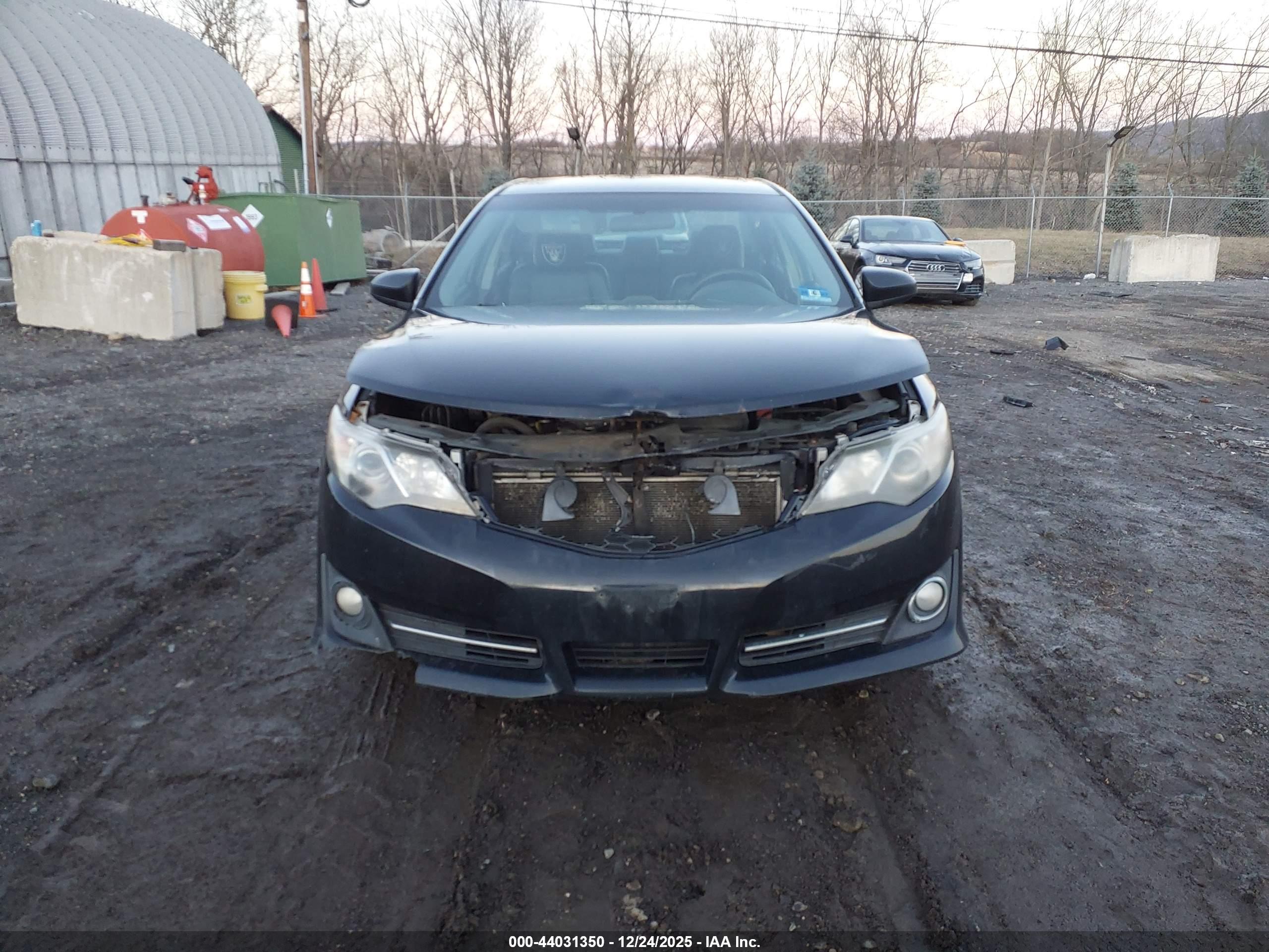 TOYOTA CAMRY image 6