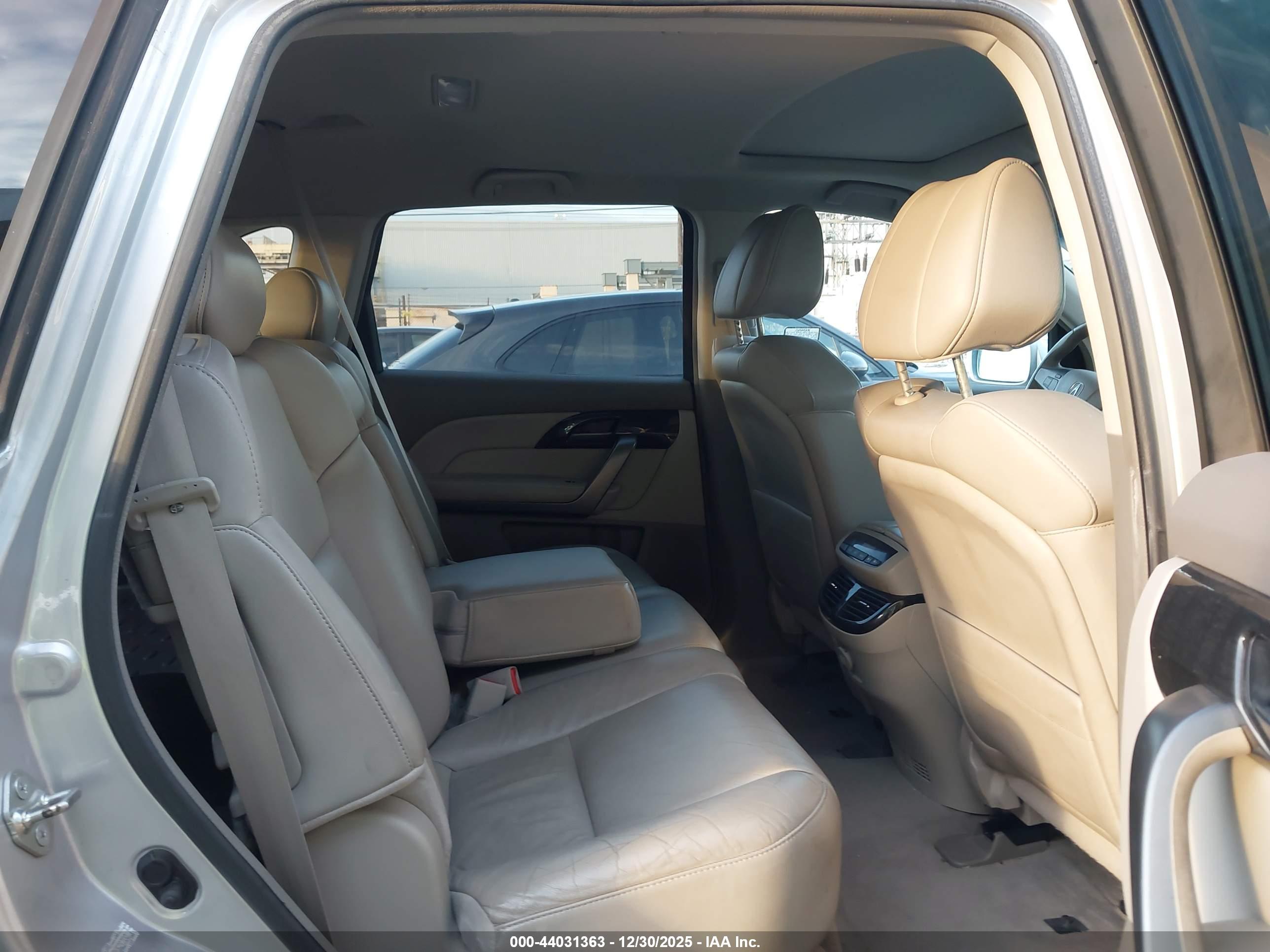 ACURA MDX image 8