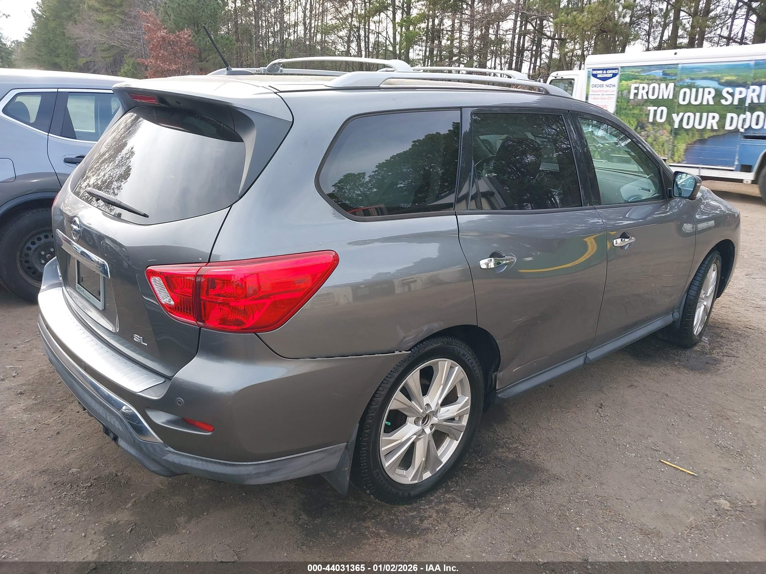 NISSAN PATHFINDER image 6